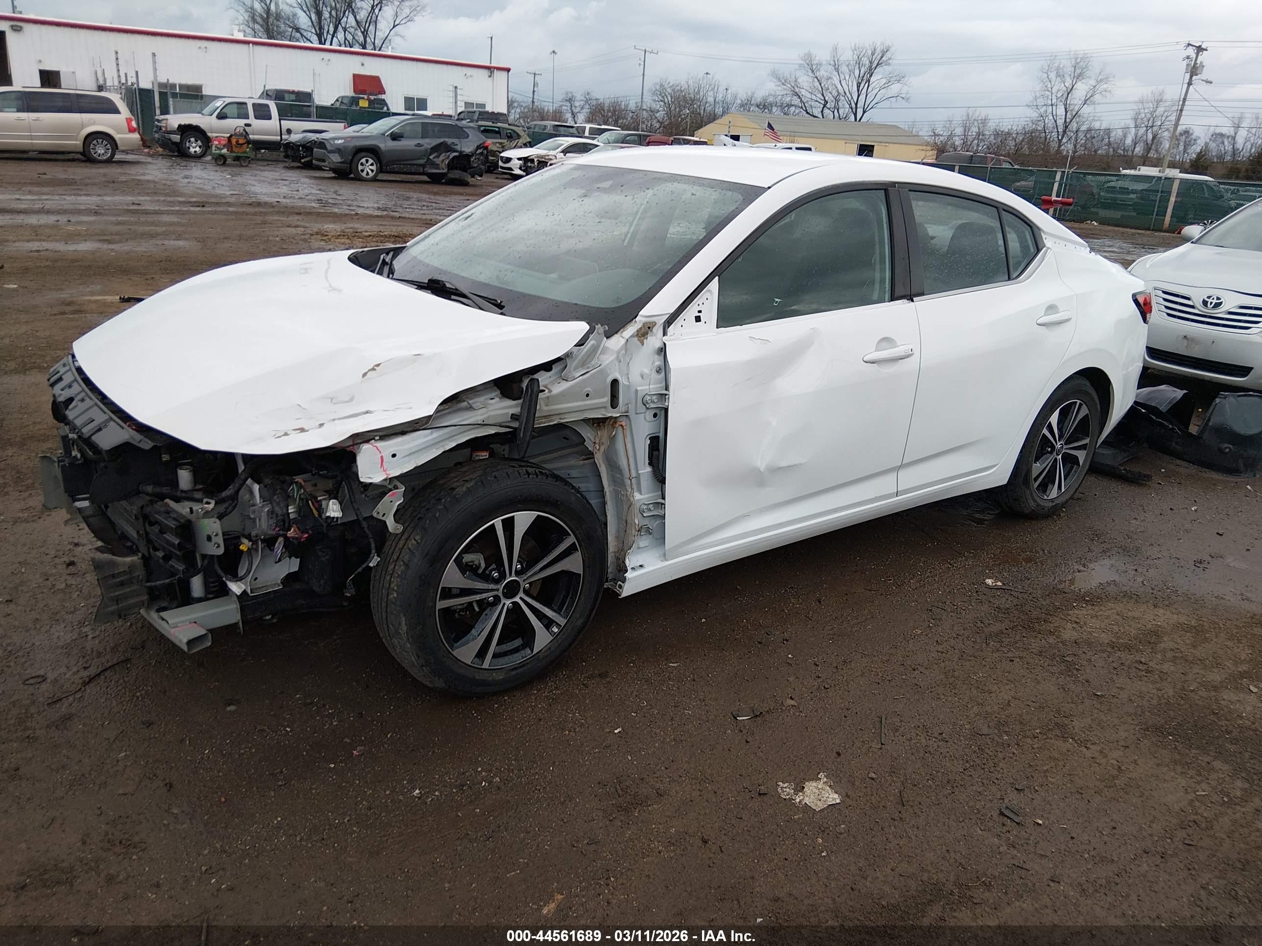 NISSAN SENTRA image 2