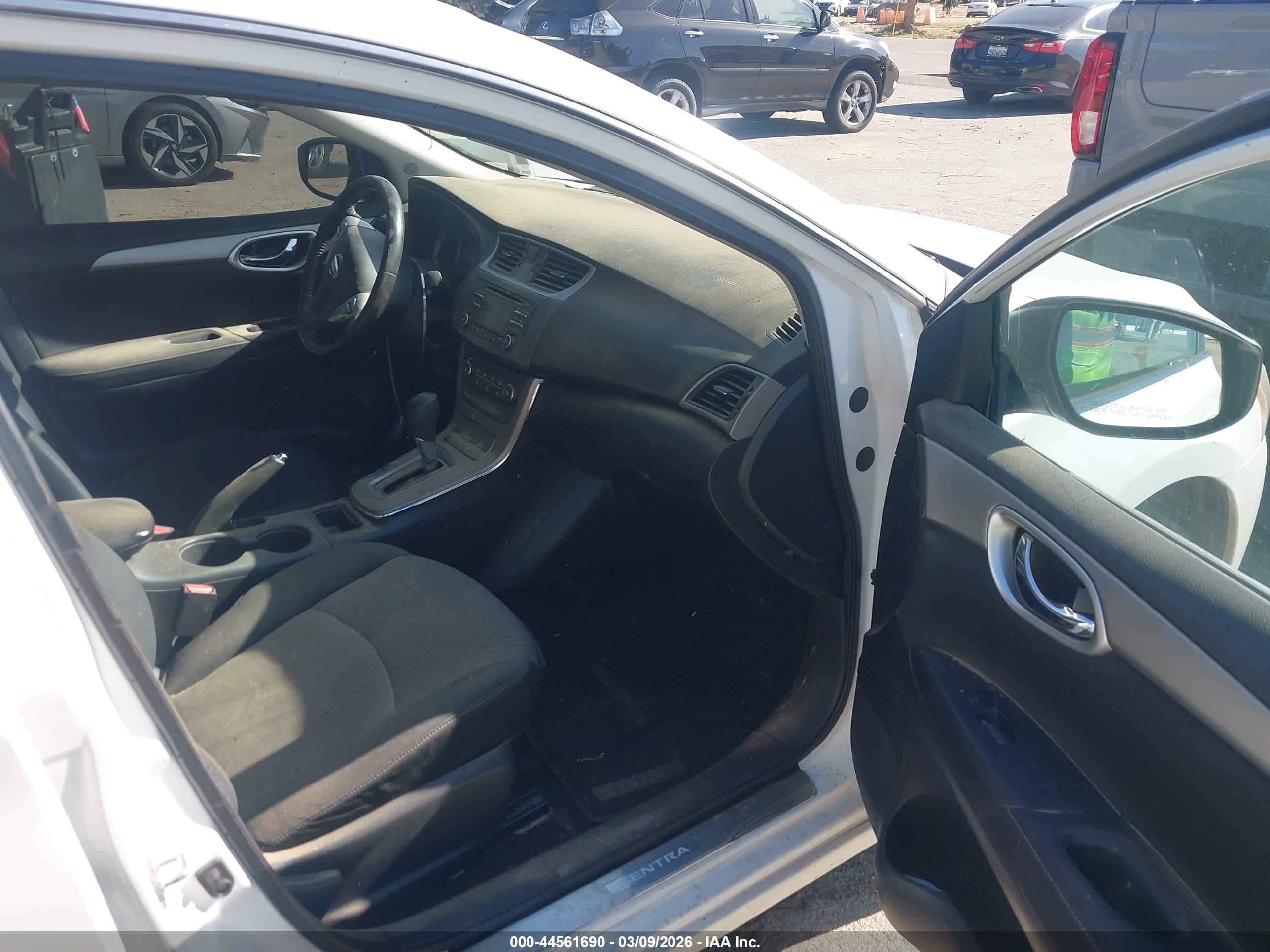 NISSAN SENTRA image 5