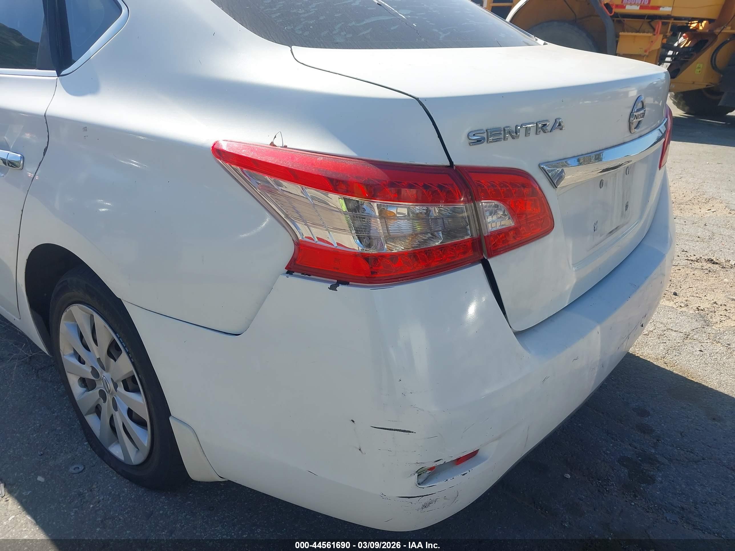 NISSAN SENTRA image 6