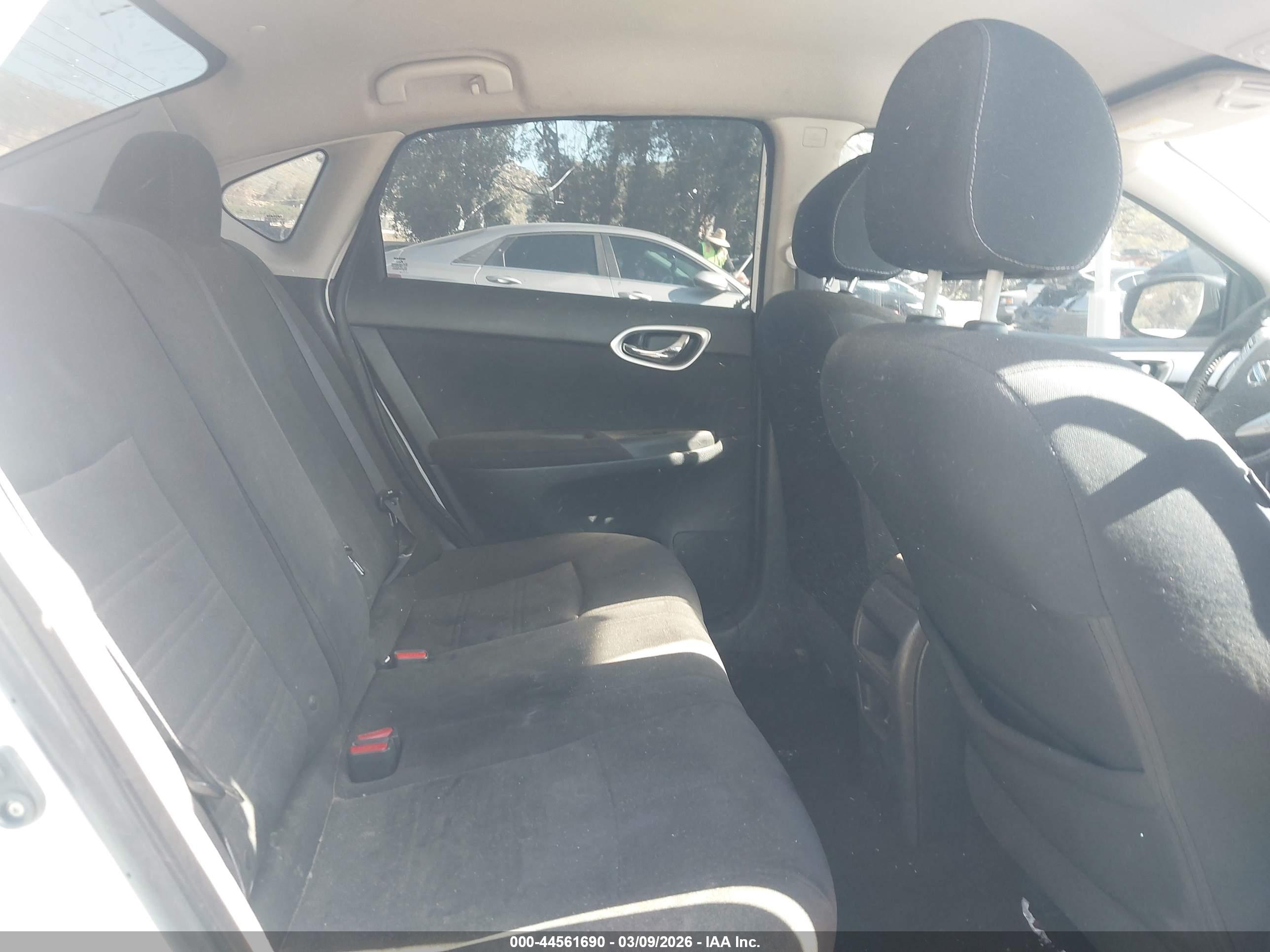 NISSAN SENTRA image 8