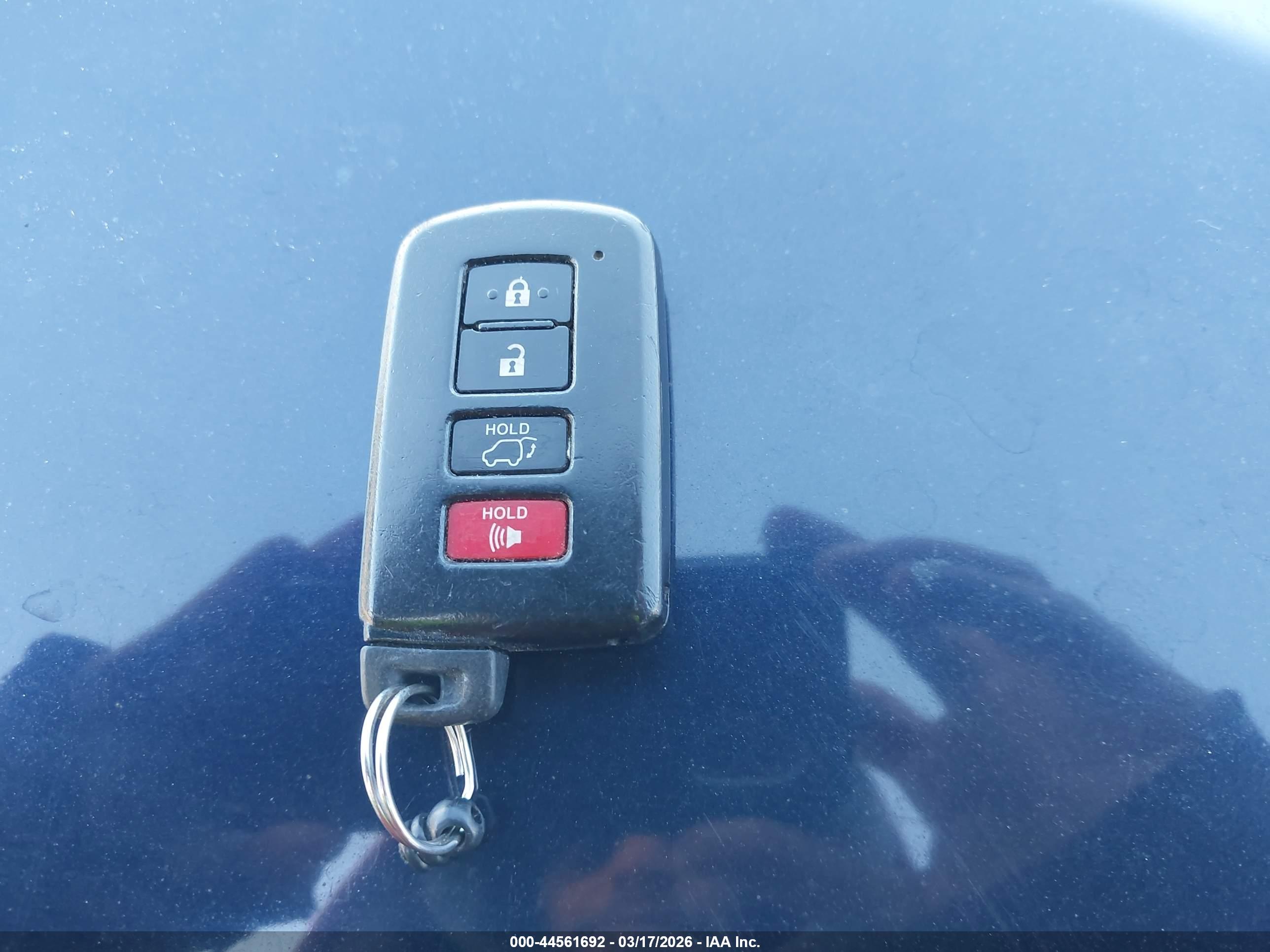 TOYOTA HIGHLANDER image 11