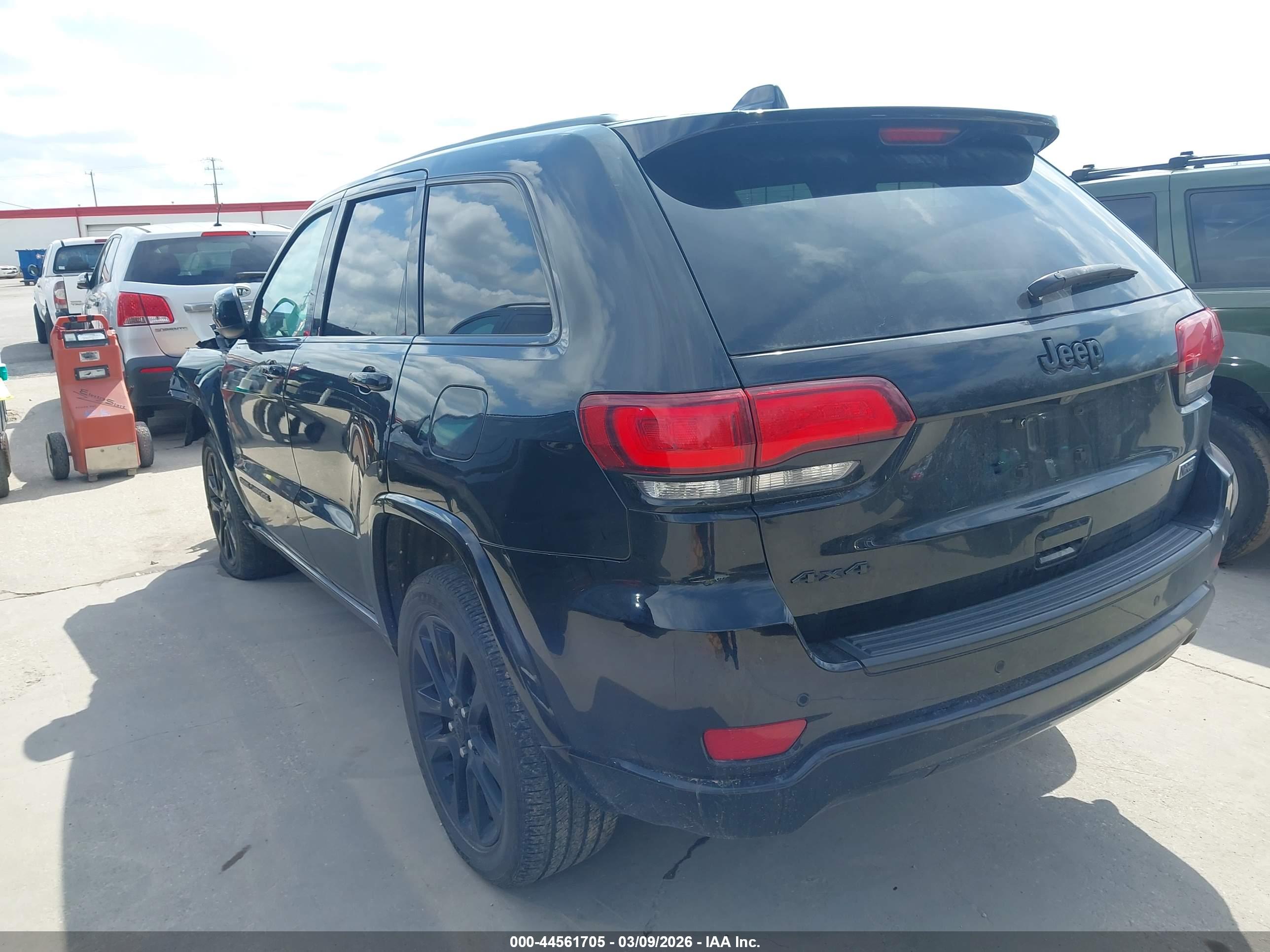 JEEP GRAND image 3