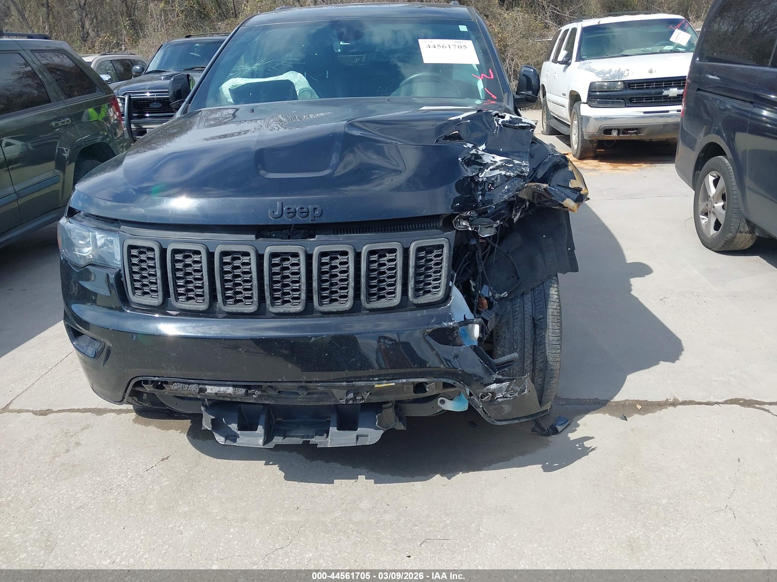 JEEP GRAND image 6