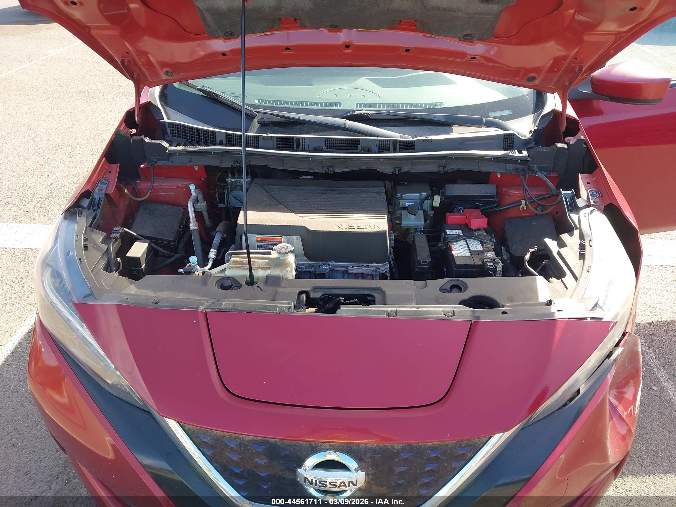 NISSAN LEAF image 10