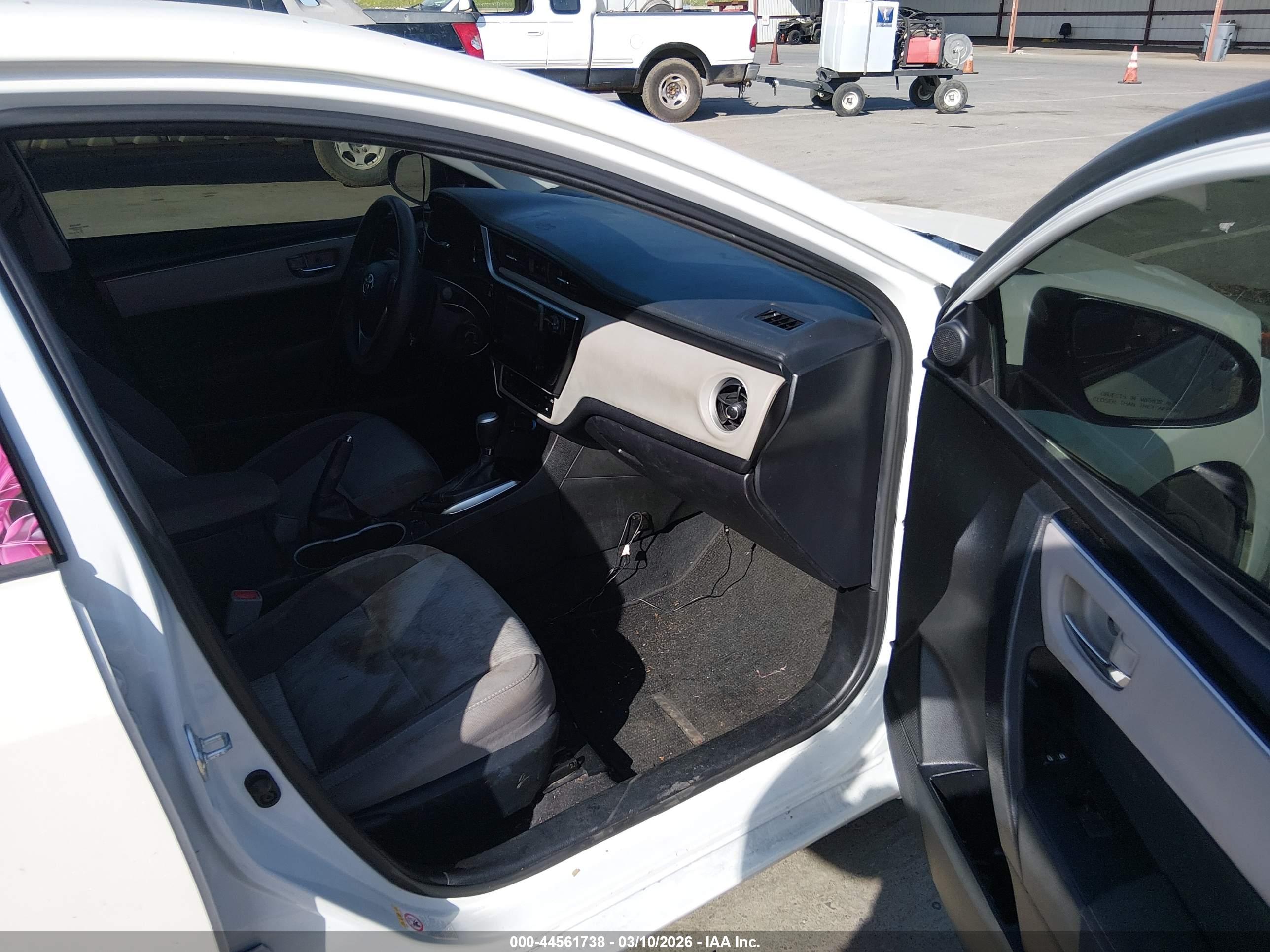 TOYOTA COROLLA image 5