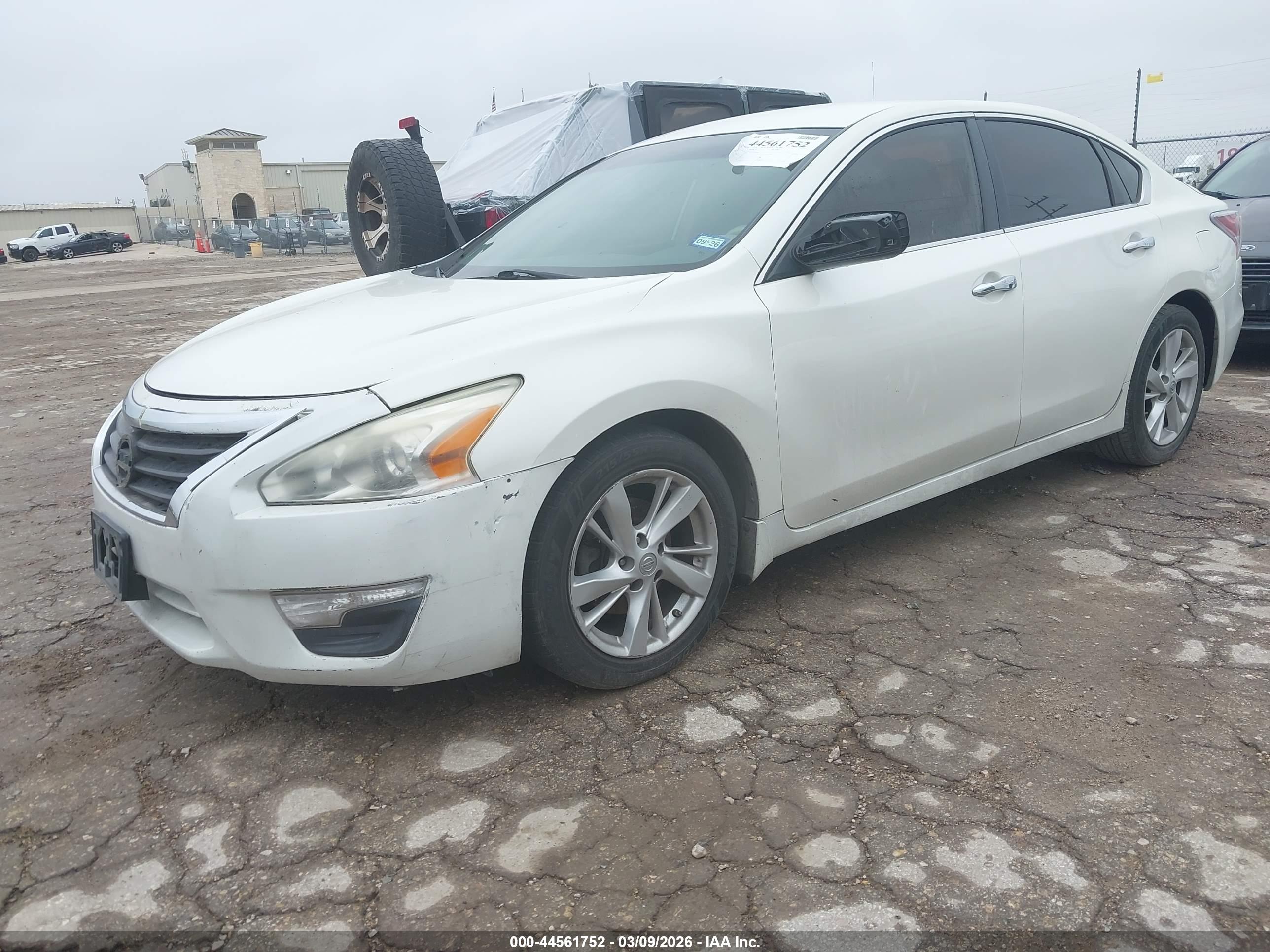 NISSAN ALTIMA image 2