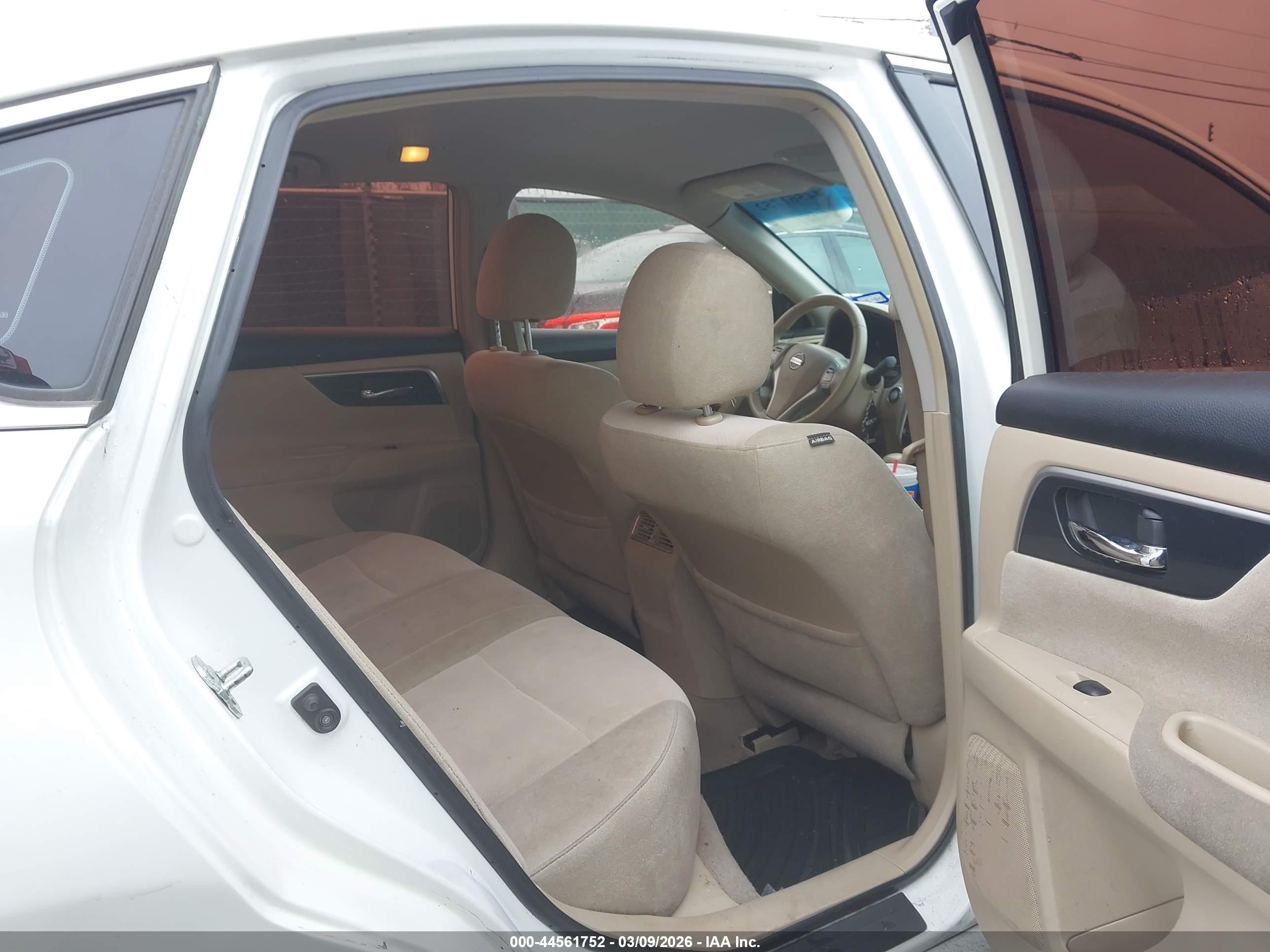 NISSAN ALTIMA image 8