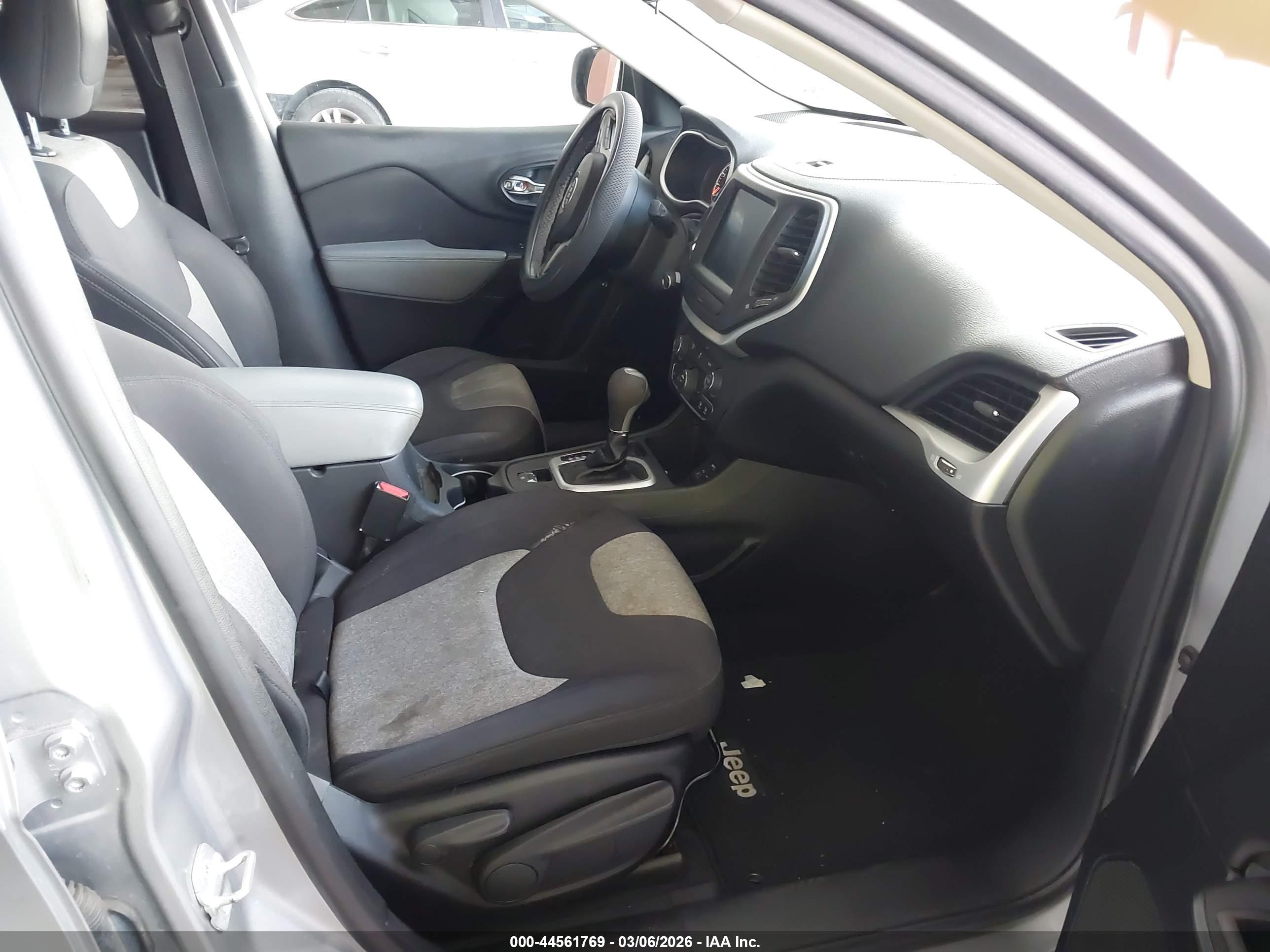 JEEP CHEROKEE image 5