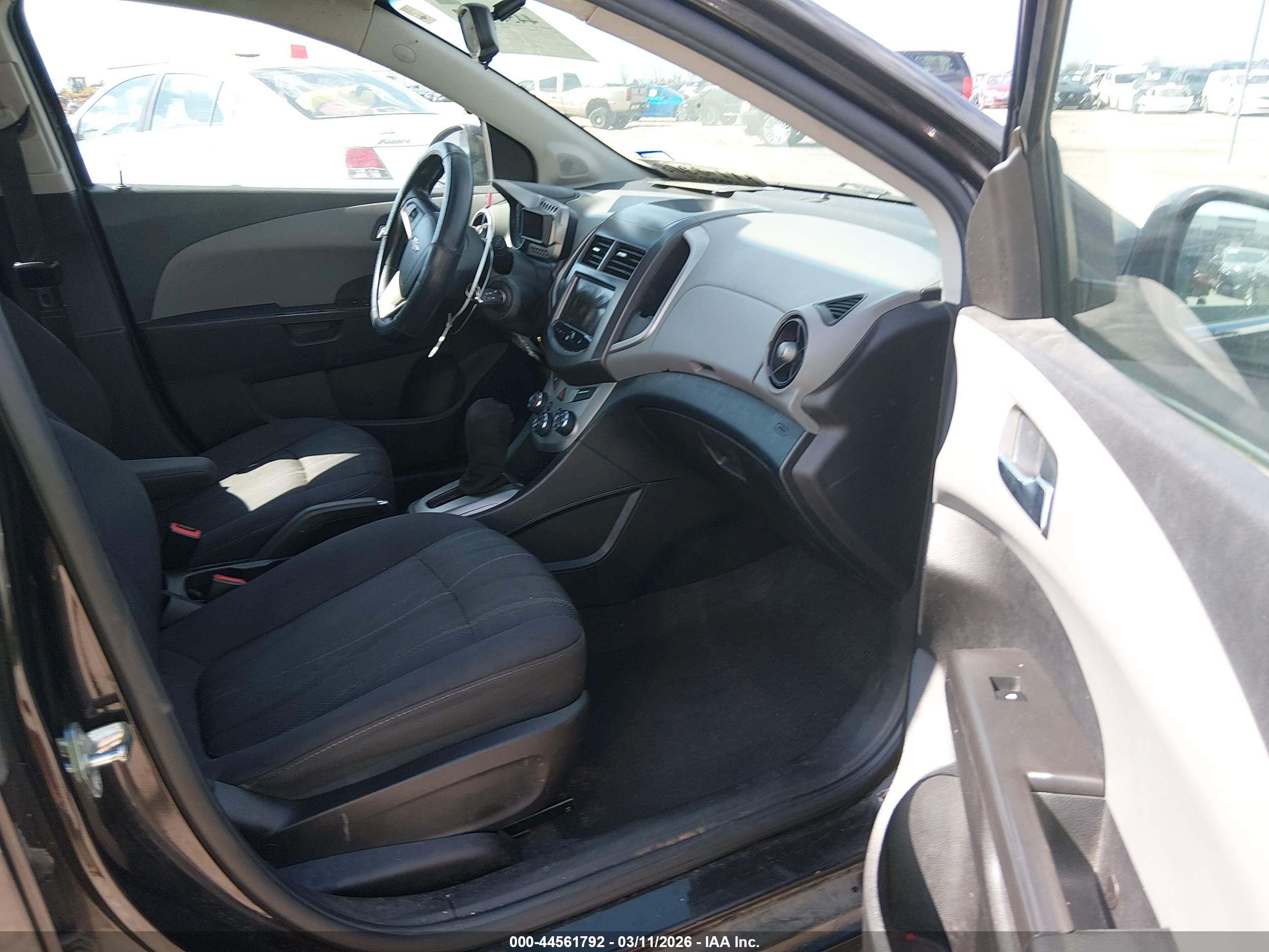 CHEVROLET SONIC image 5
