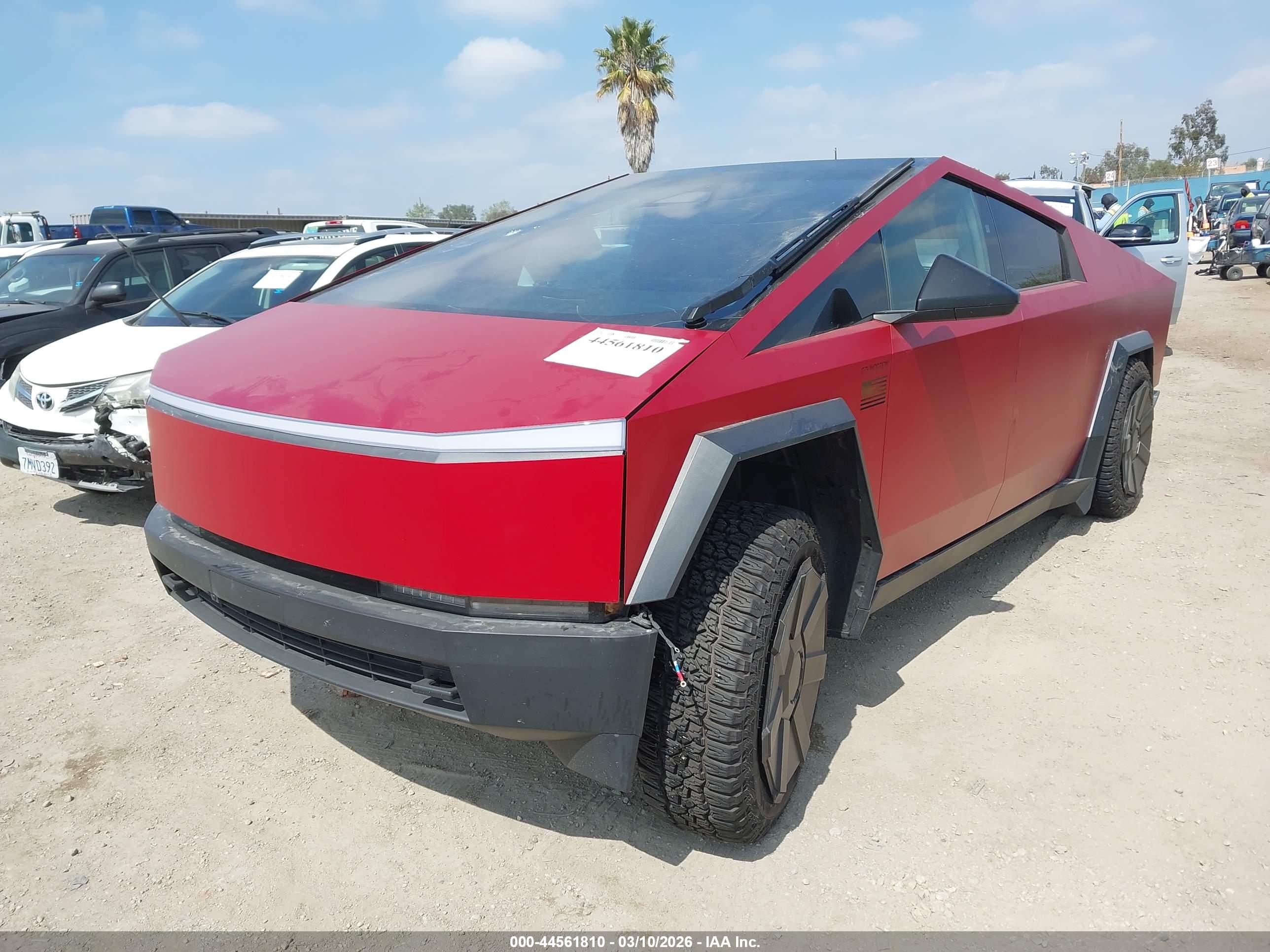 TESLA CYBERTRUCK image 2
