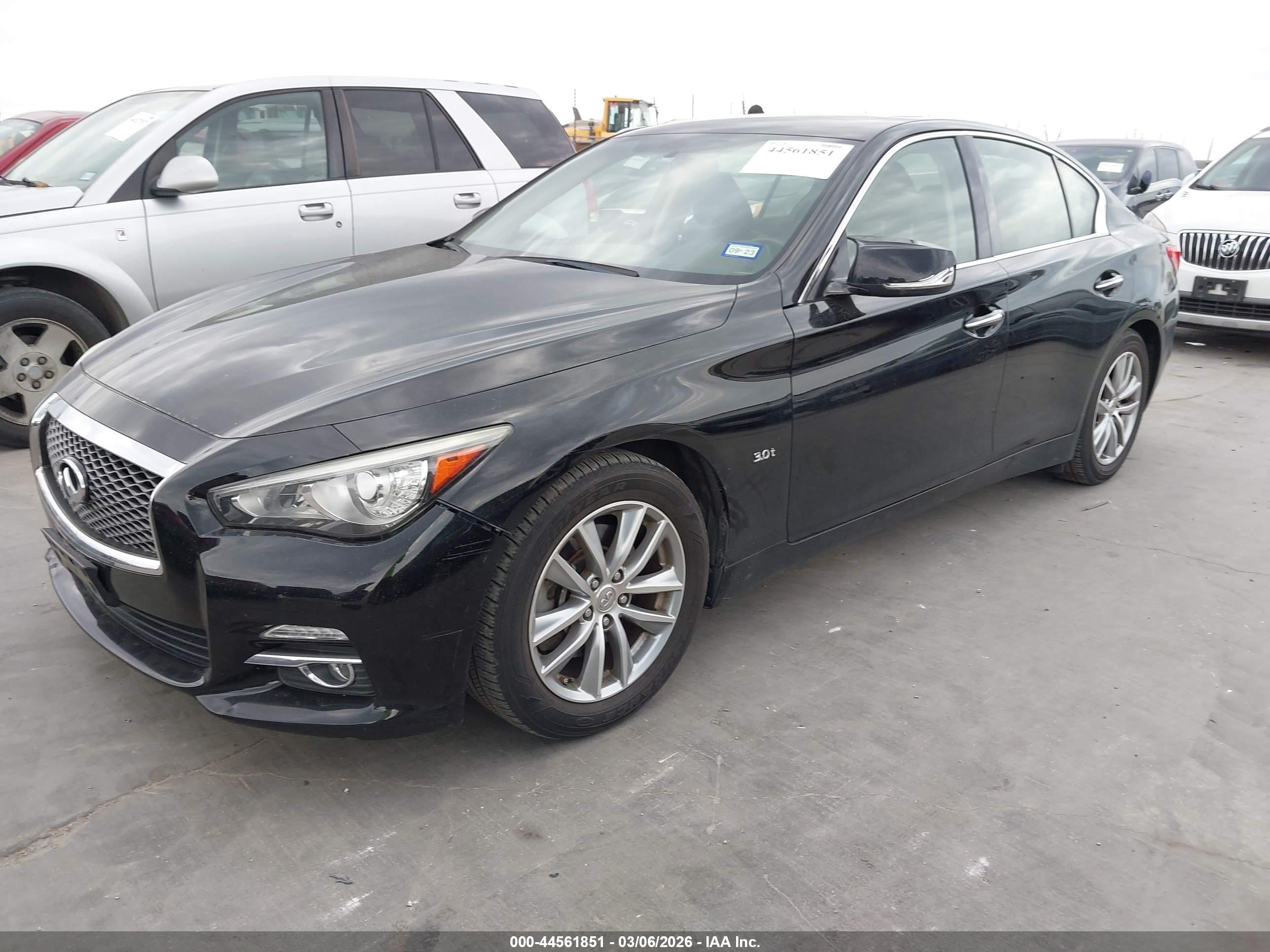 INFINITI Q50 image 2