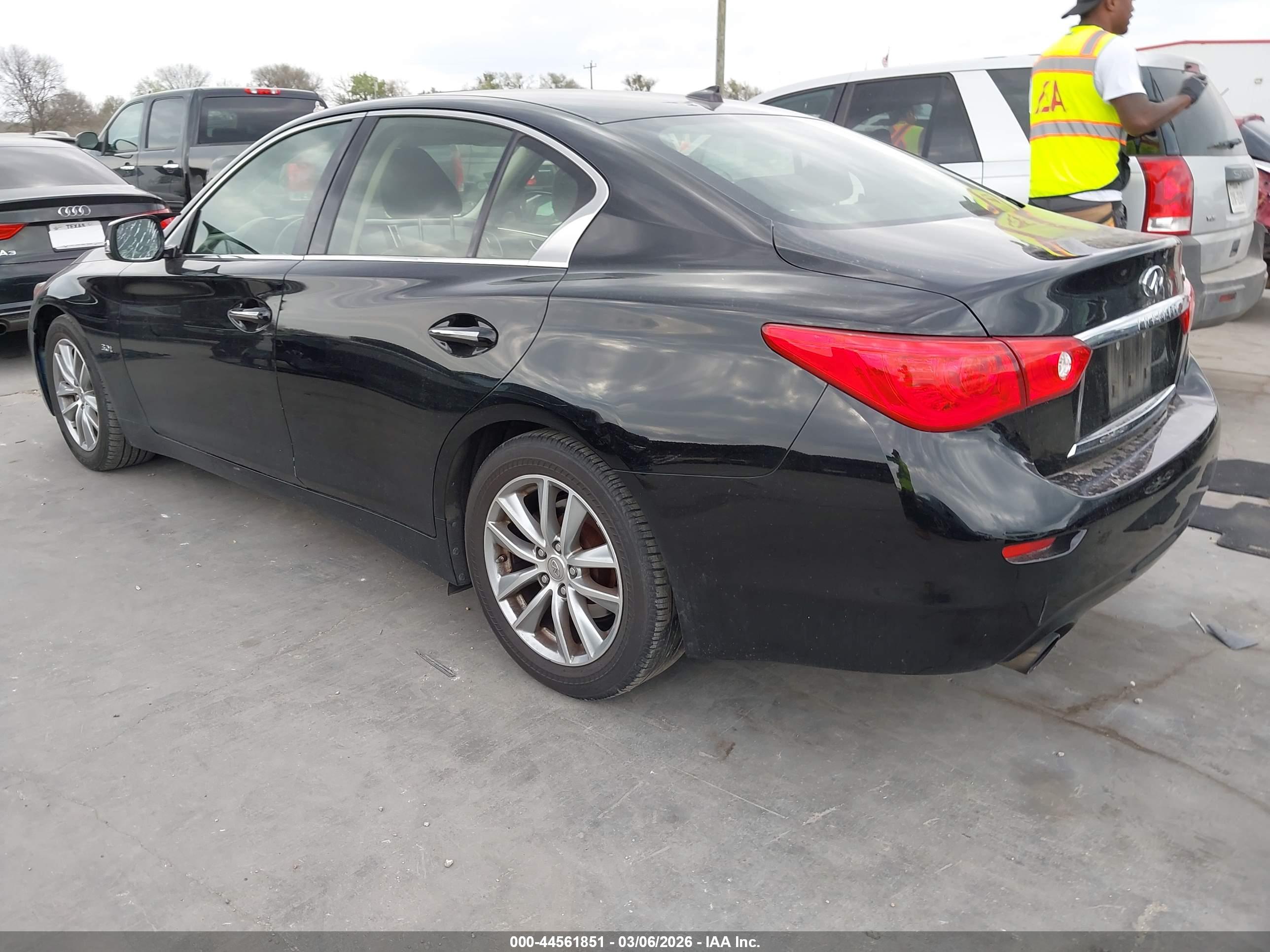 INFINITI Q50 image 3