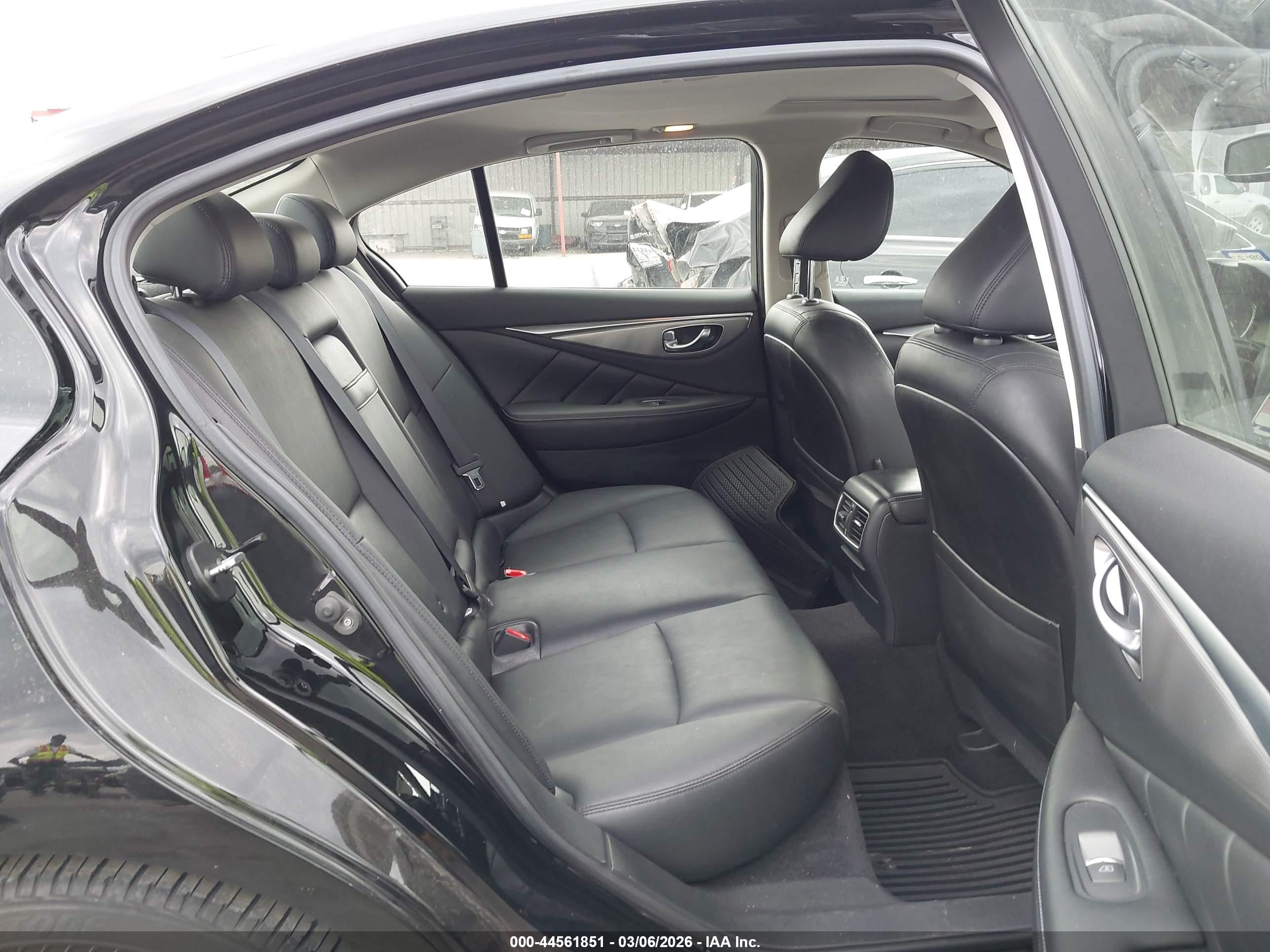INFINITI Q50 image 8