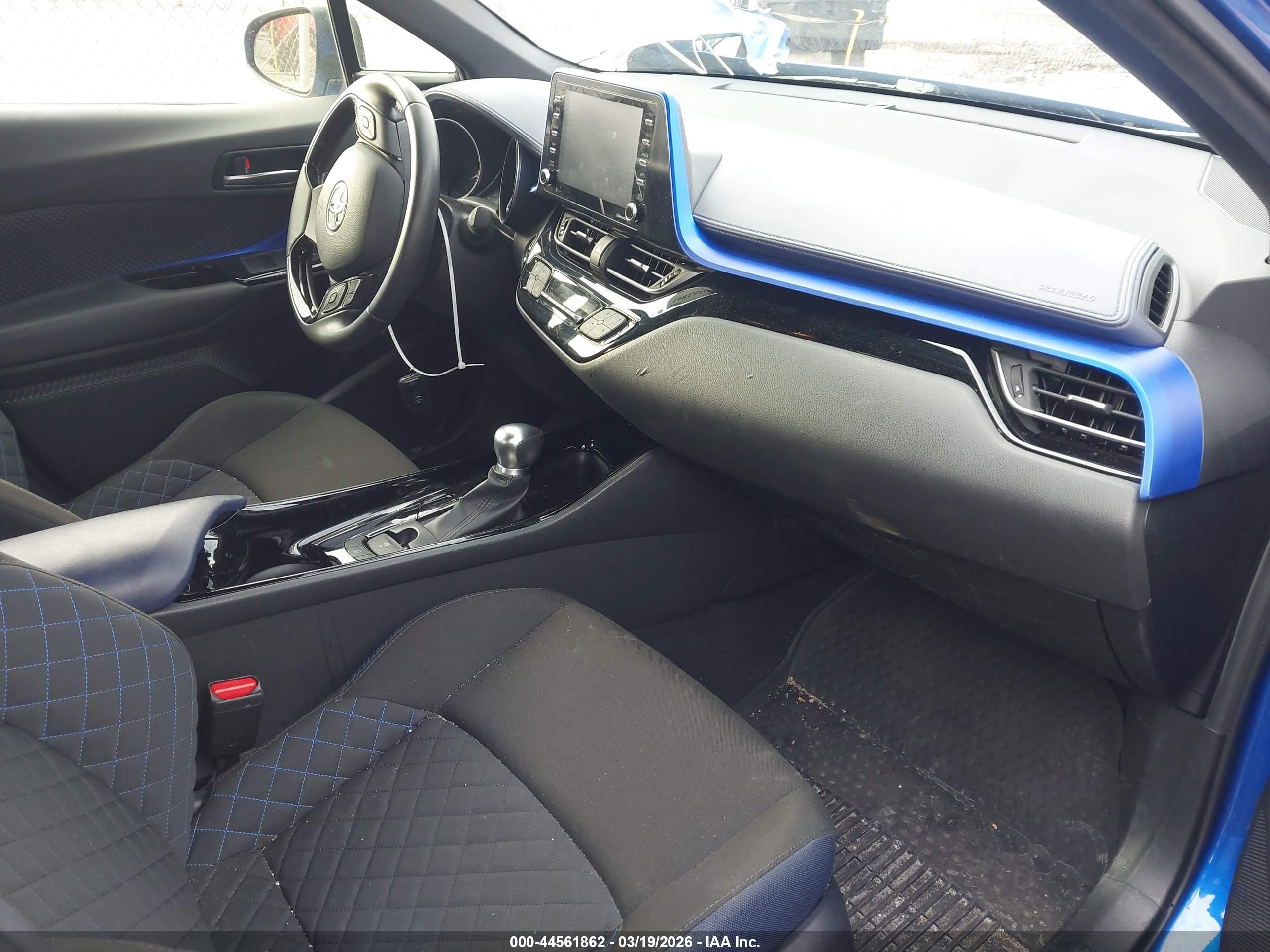 TOYOTA C-HR image 5