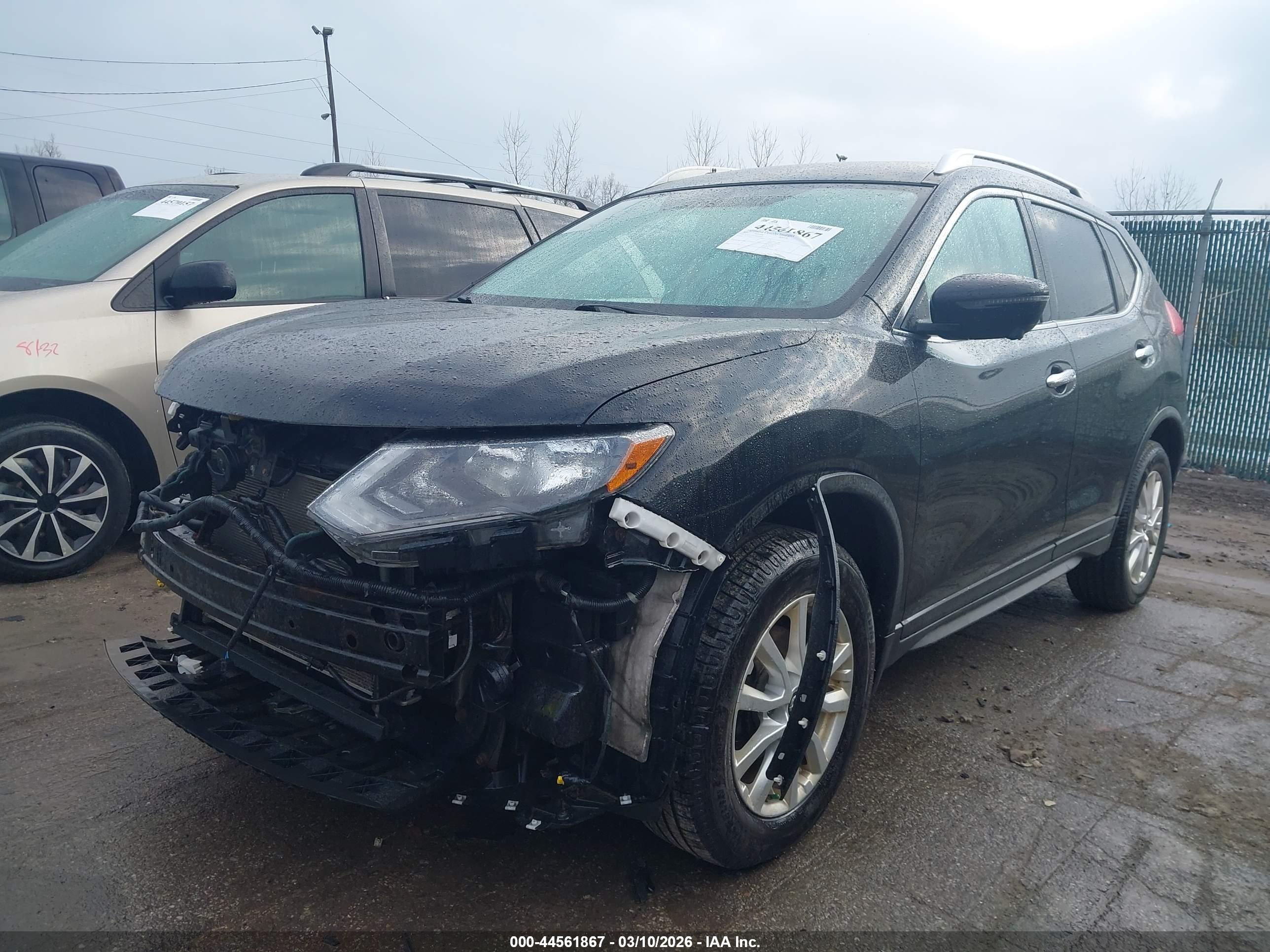 NISSAN ROGUE image 2