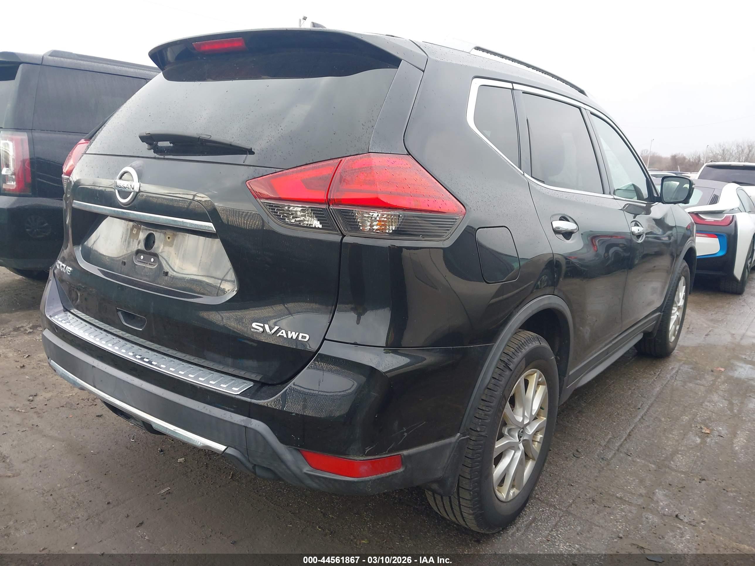 NISSAN ROGUE image 4