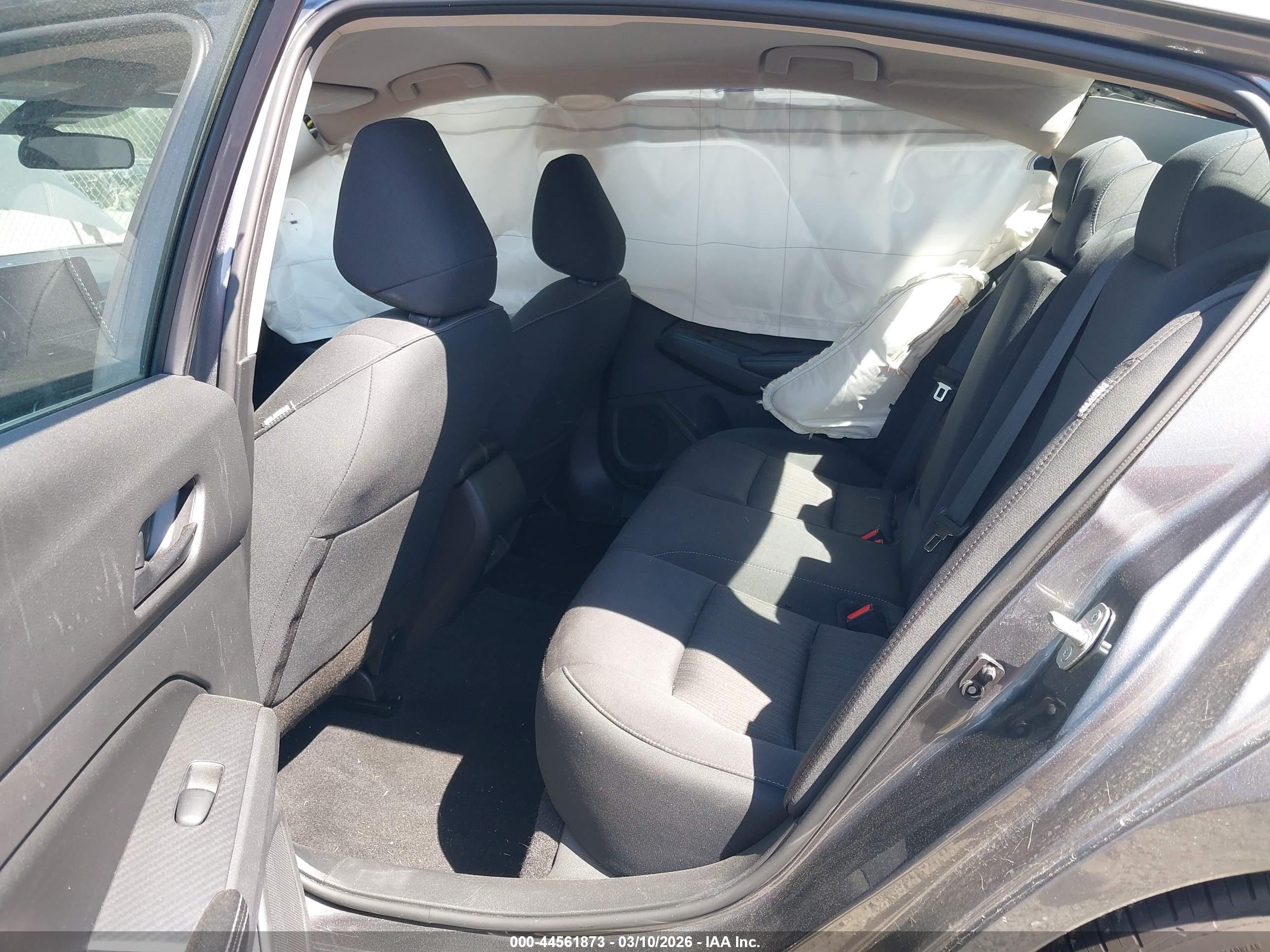NISSAN ALTIMA image 8