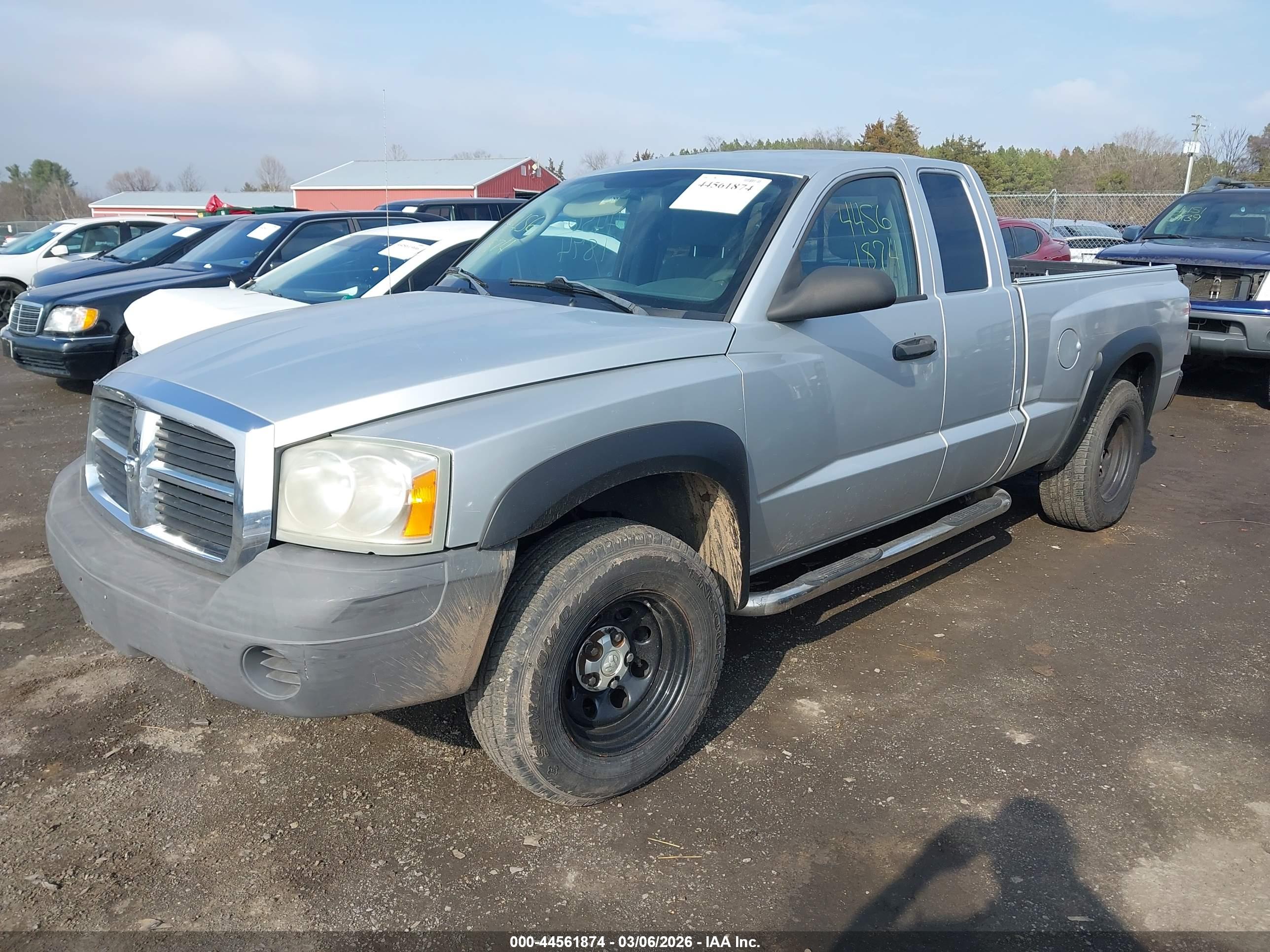 DODGE DAKOTA image 2