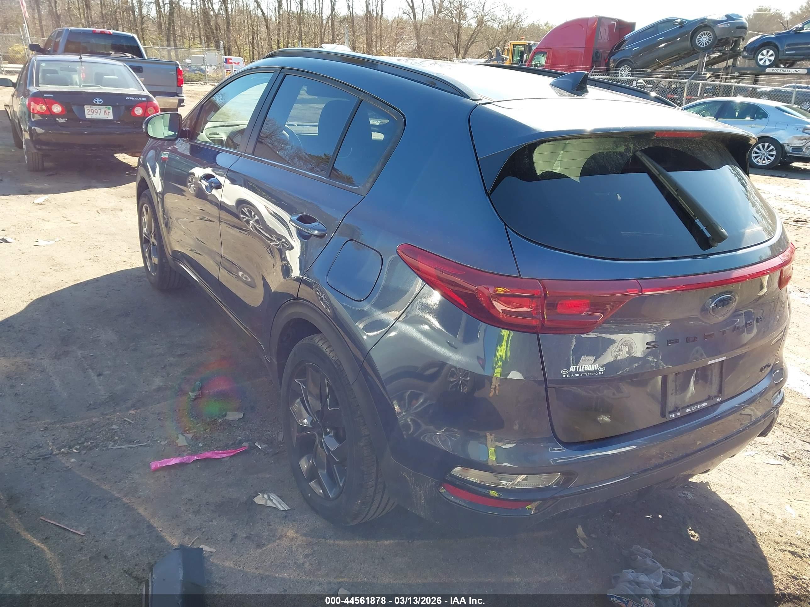 KIA SPORTAGE image 3