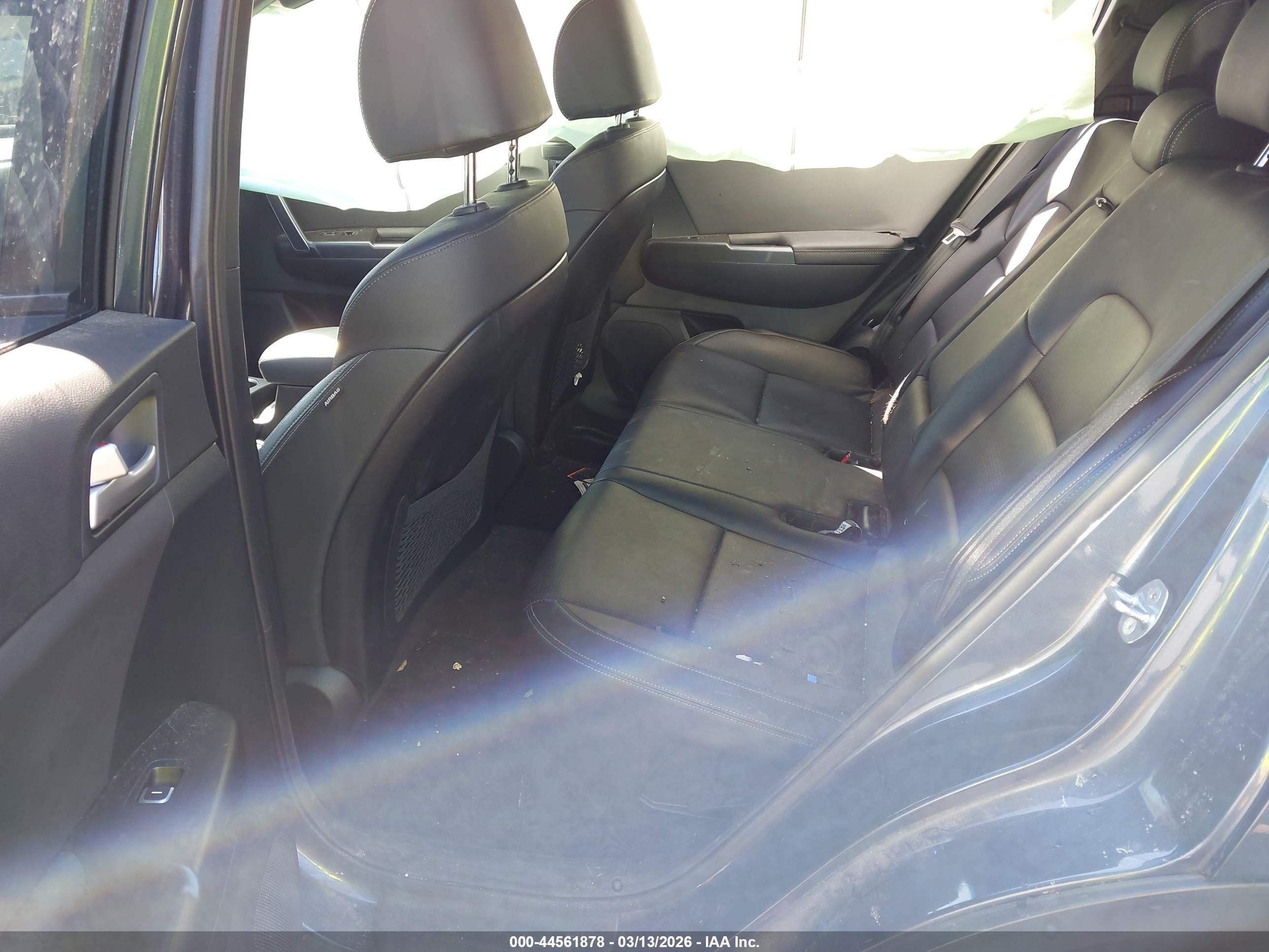 KIA SPORTAGE image 8