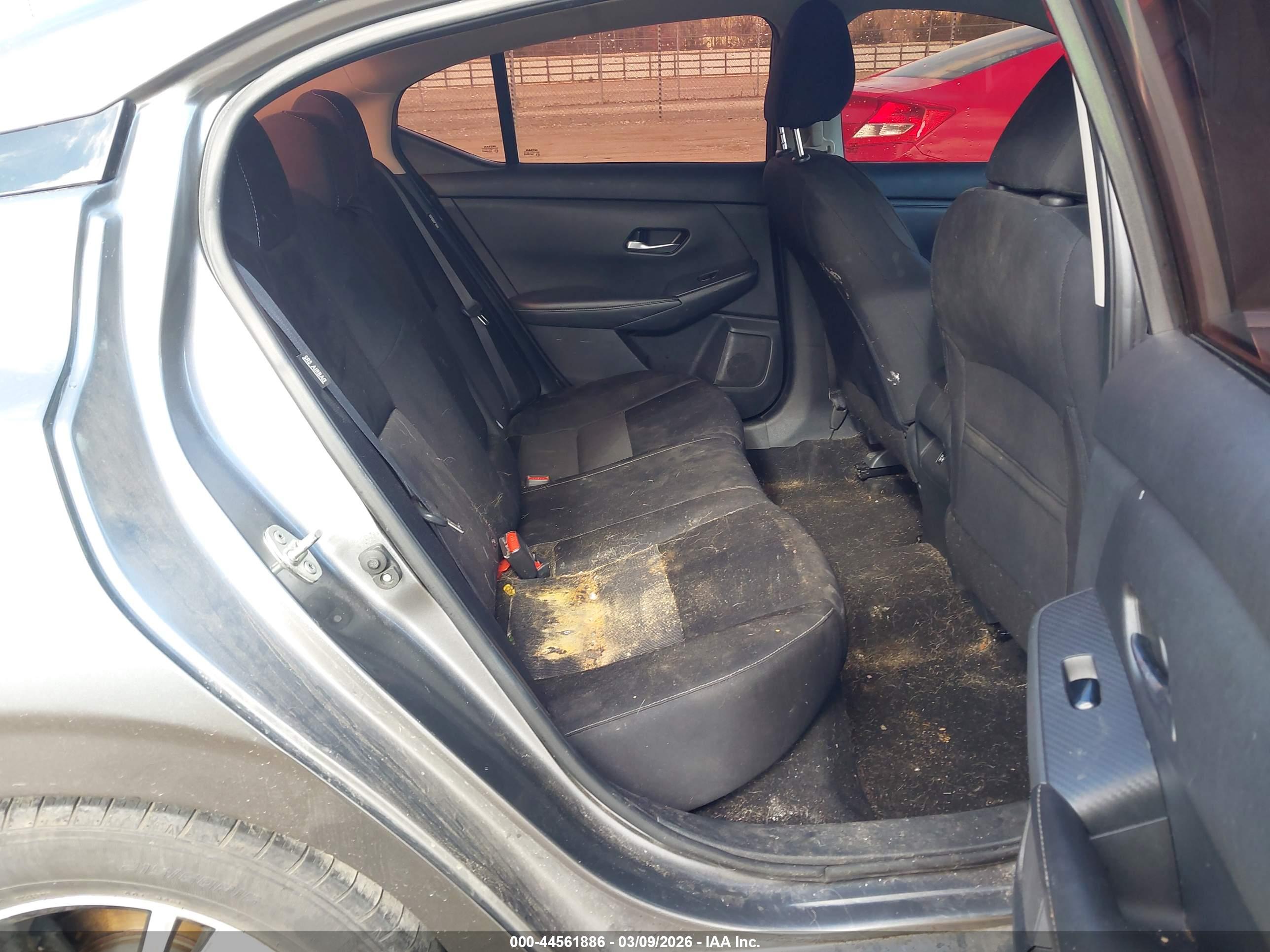 NISSAN SENTRA image 8