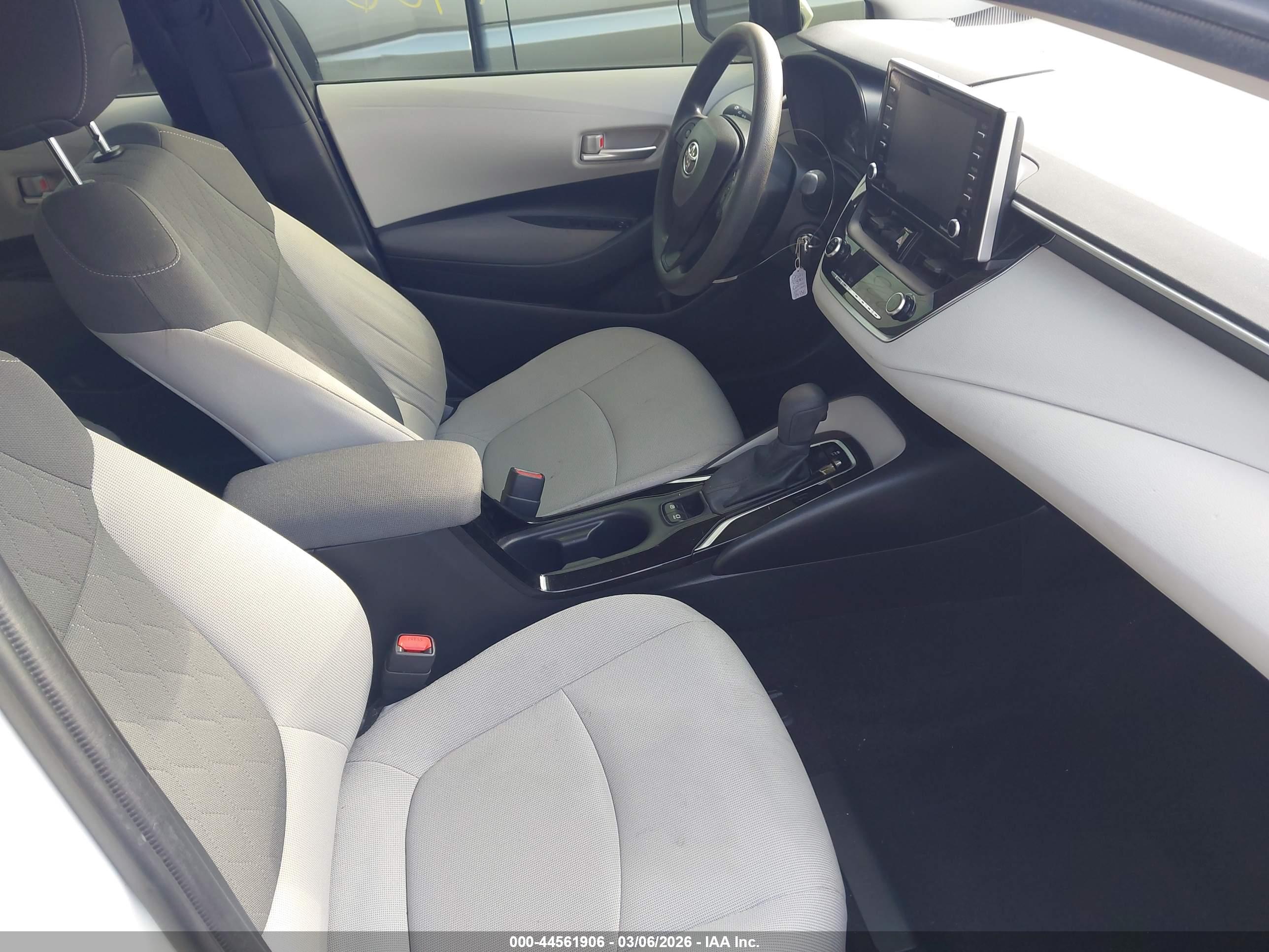 TOYOTA COROLLA image 5