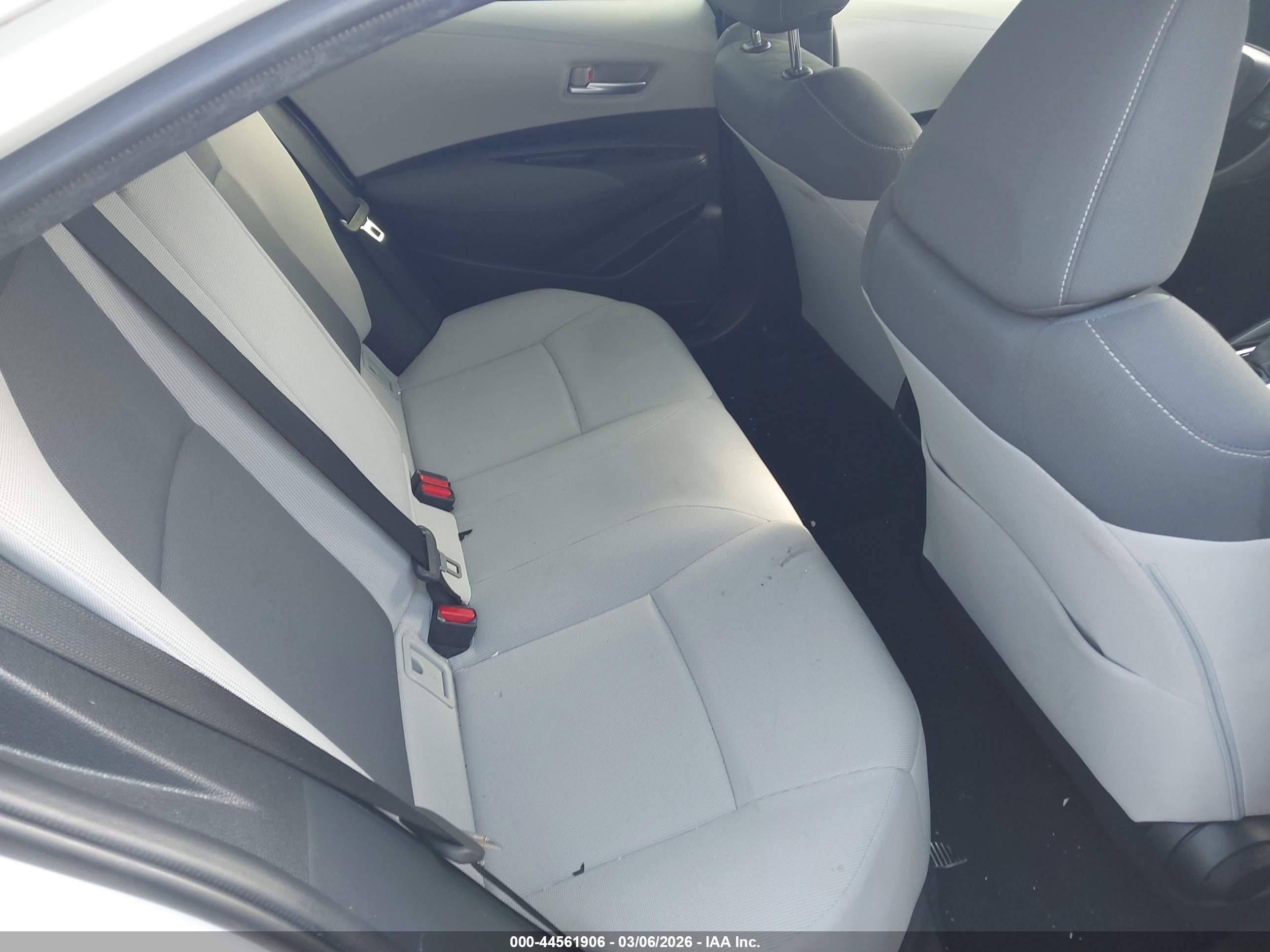 TOYOTA COROLLA image 8