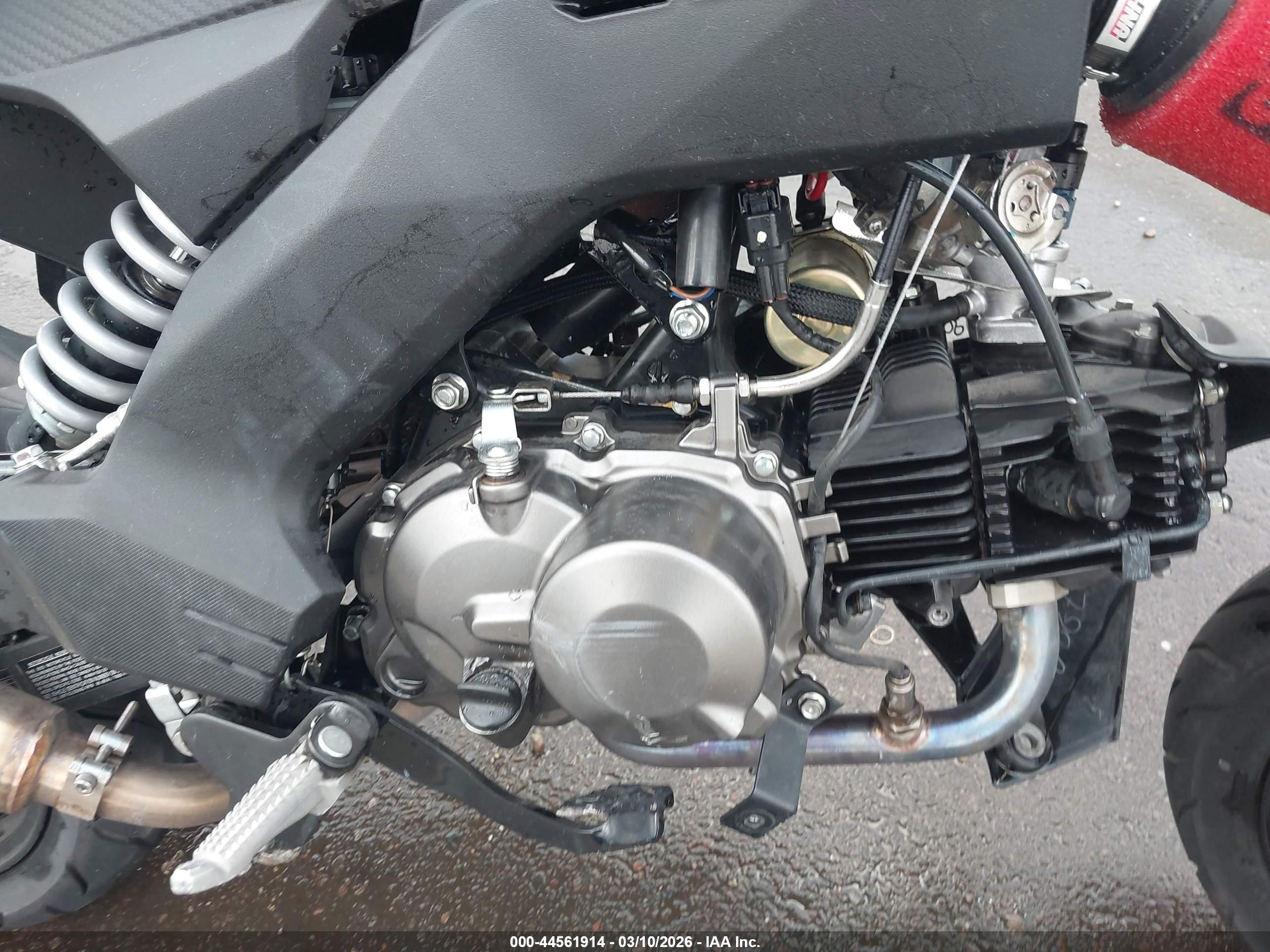 KAWASAKI BR125 image 8