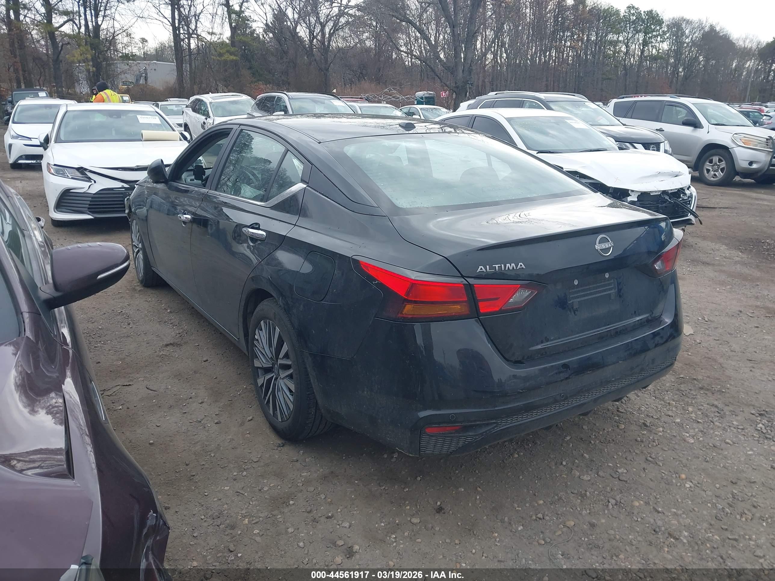 NISSAN ALTIMA image 3