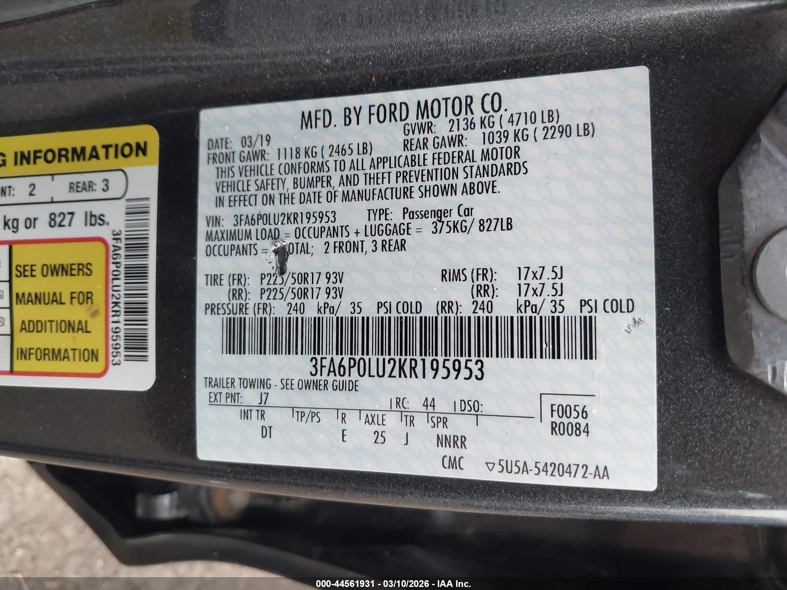 FORD FUSION image 9