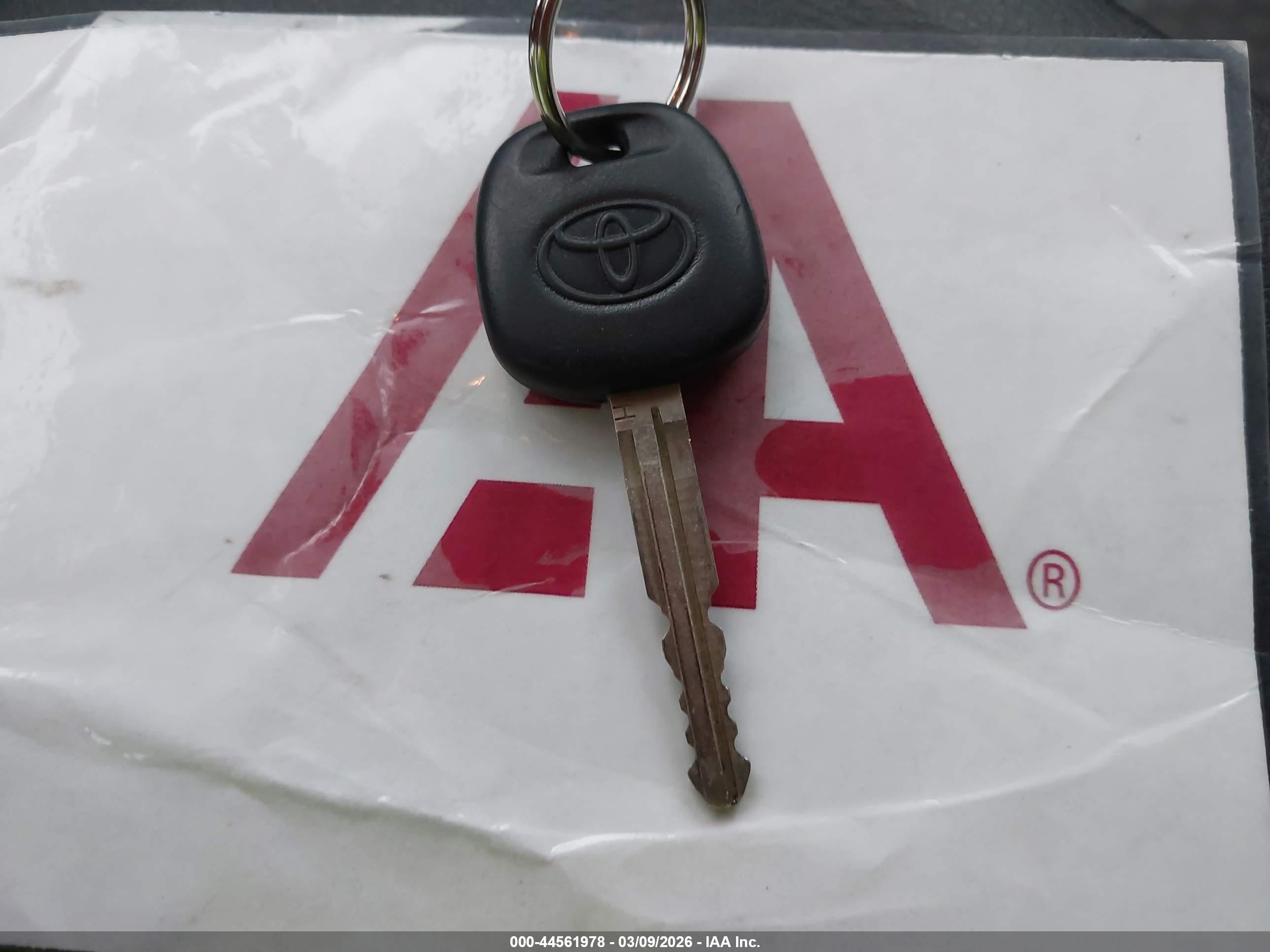 TOYOTA TACOMA image 11