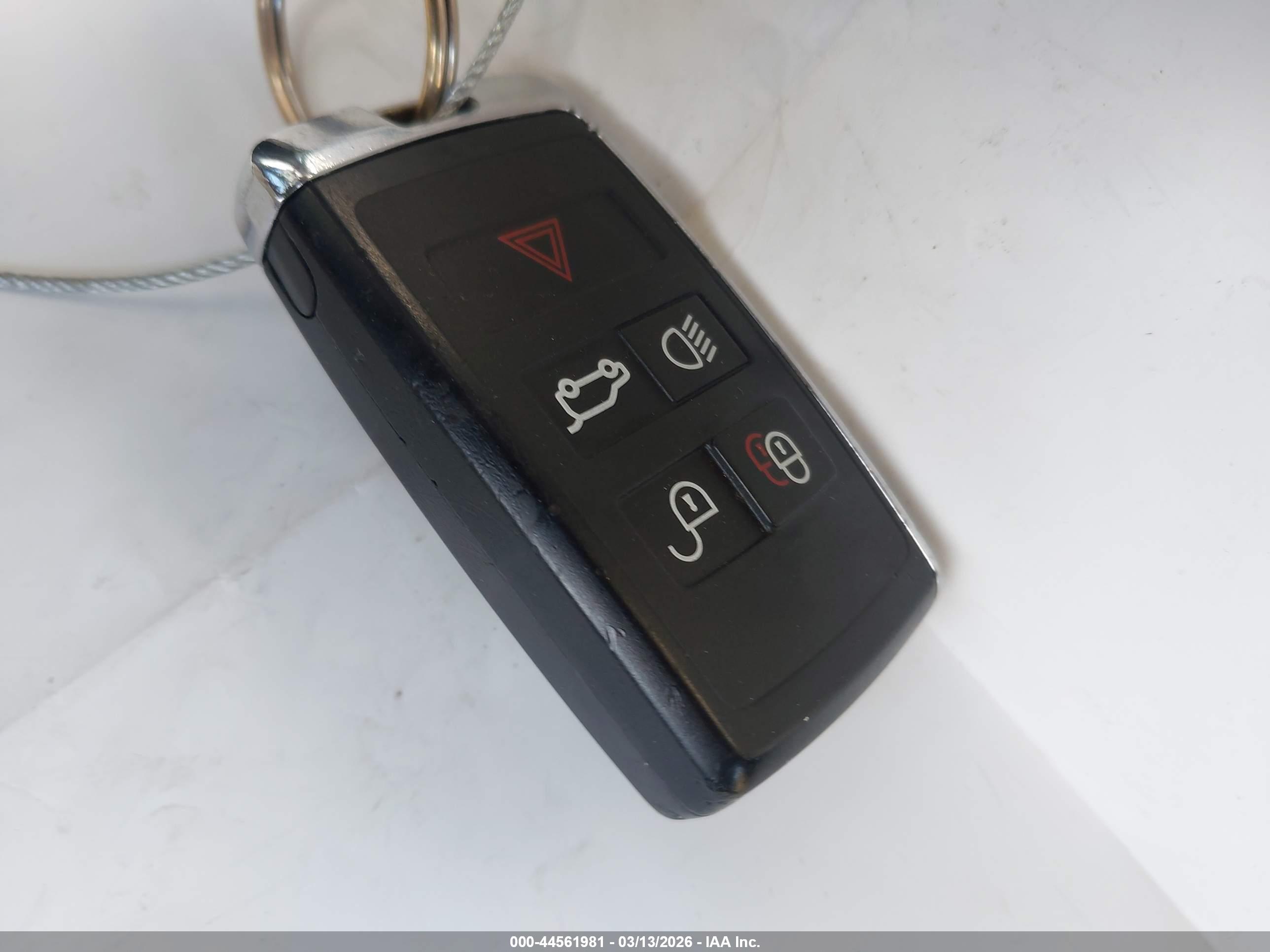 LAND ROVER image 11