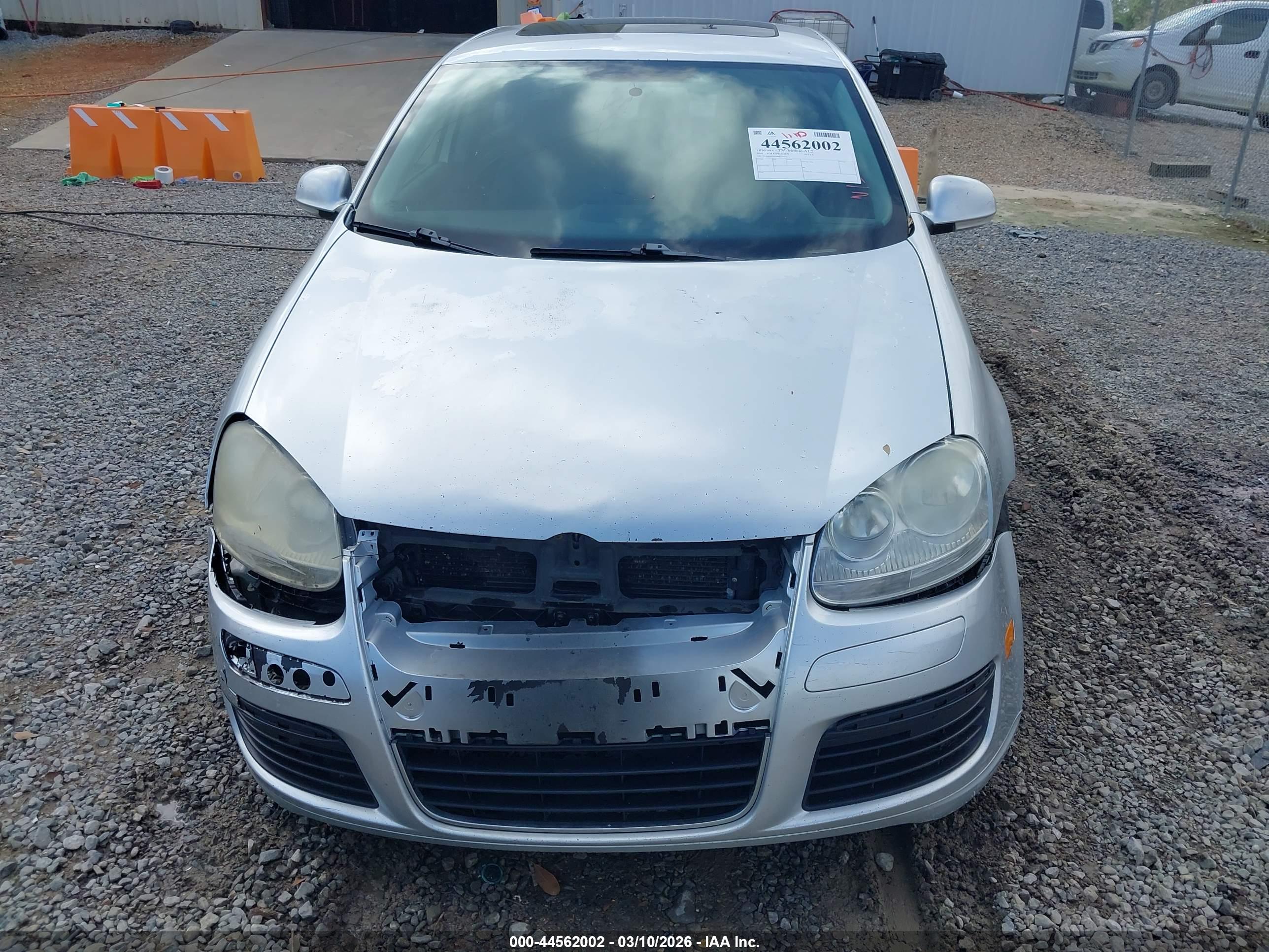VOLKSWAGEN JETTA image 6