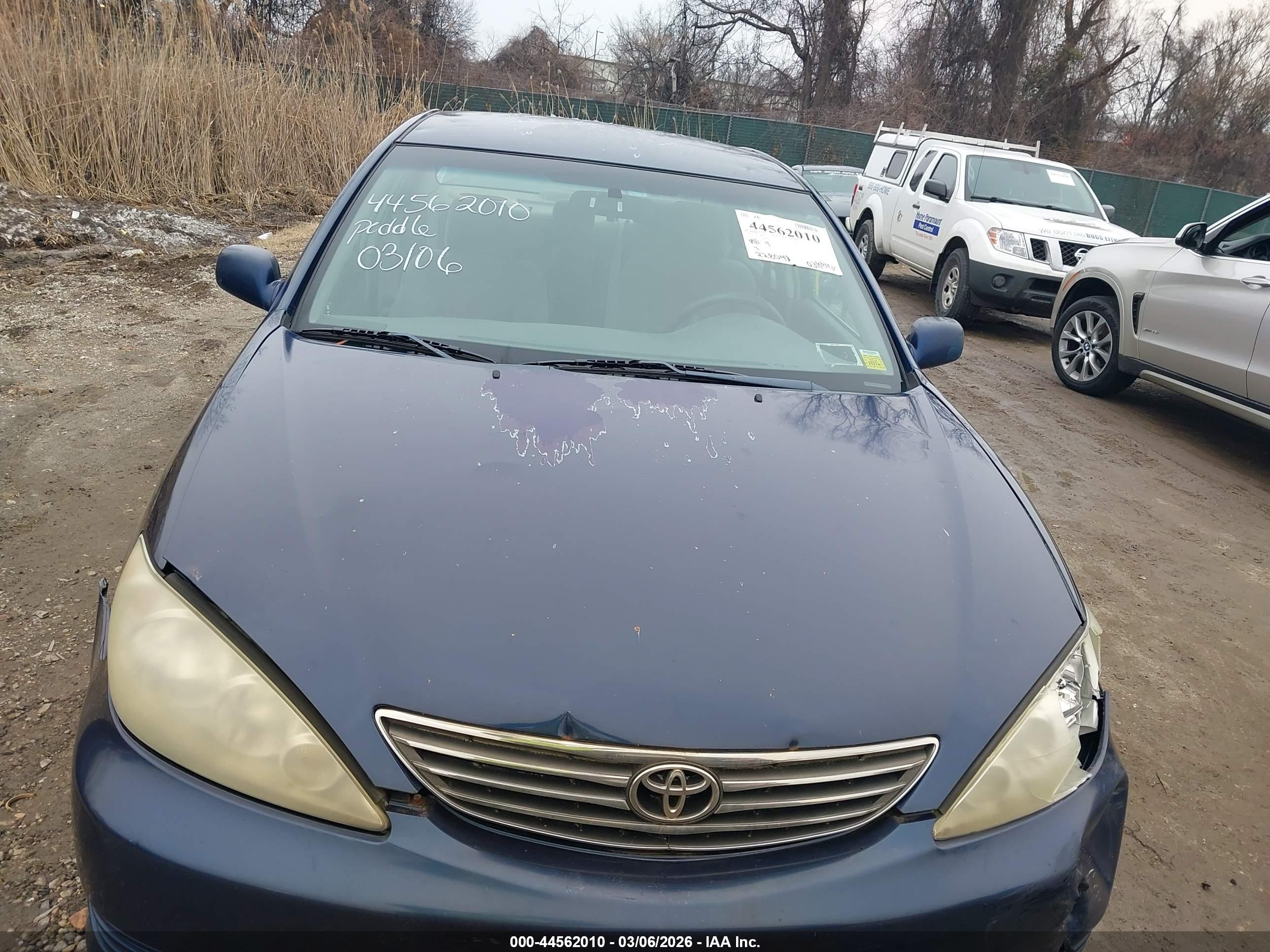 TOYOTA CAMRY image 6