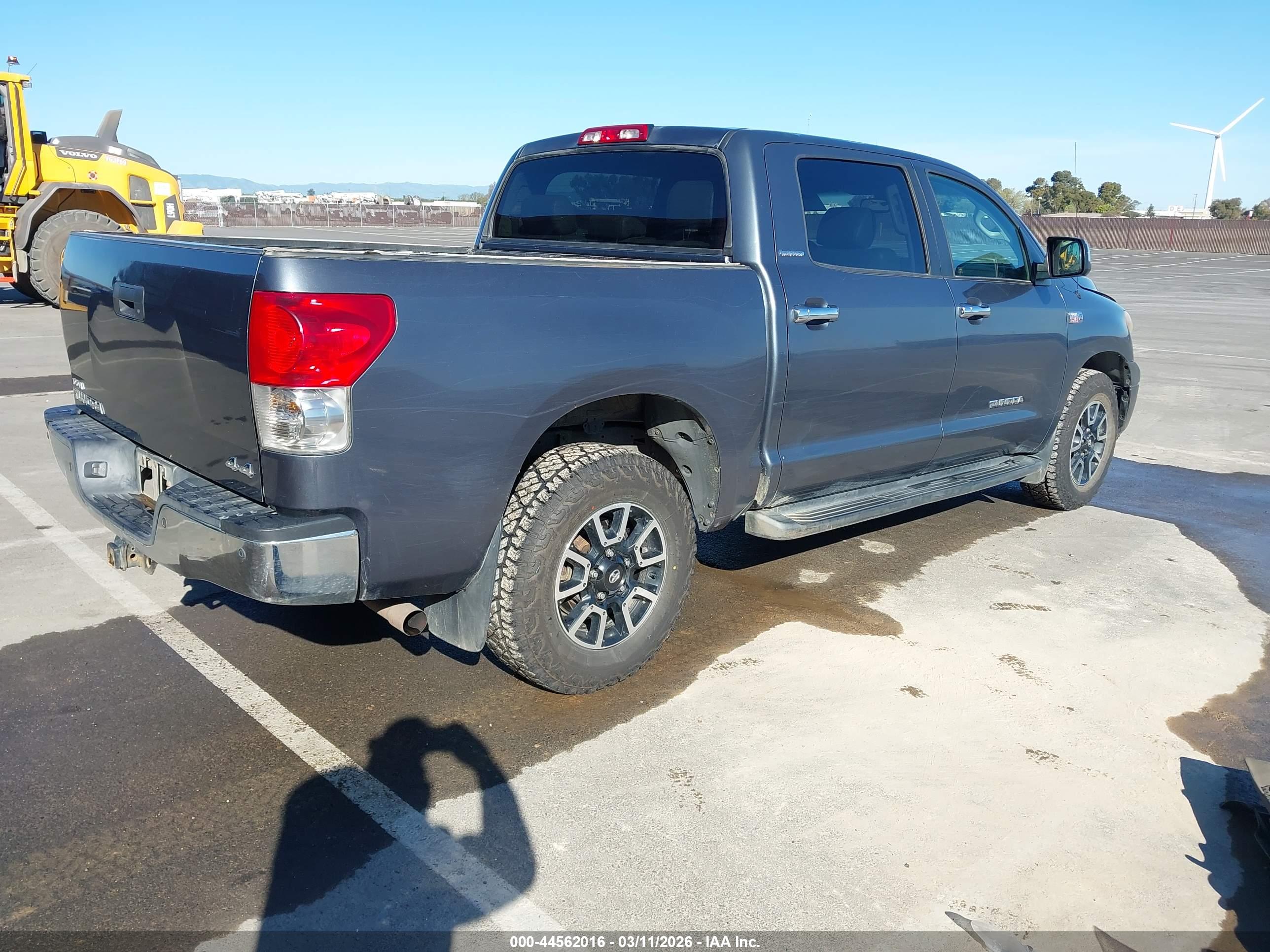 TOYOTA TUNDRA image 4
