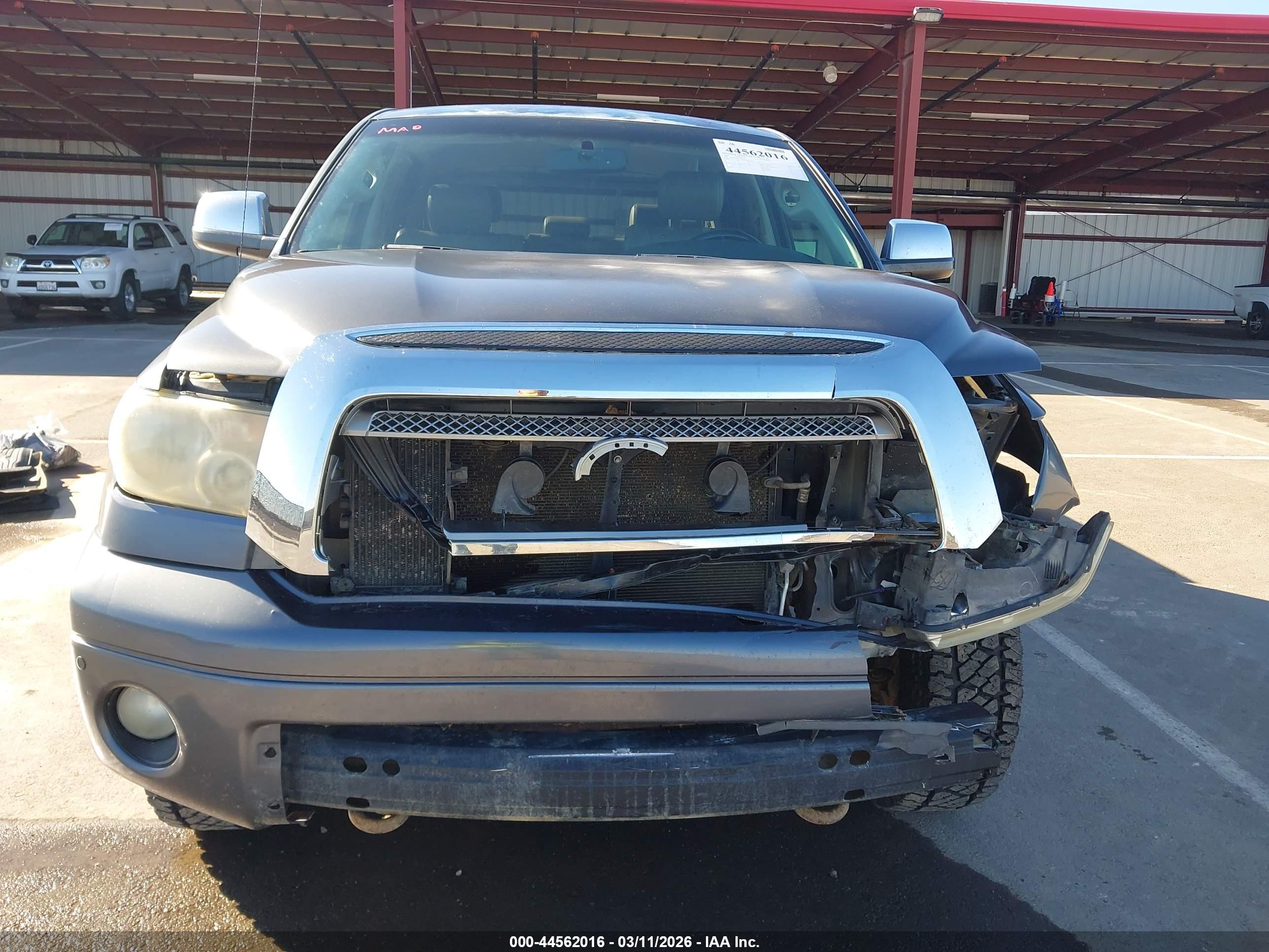 TOYOTA TUNDRA image 6