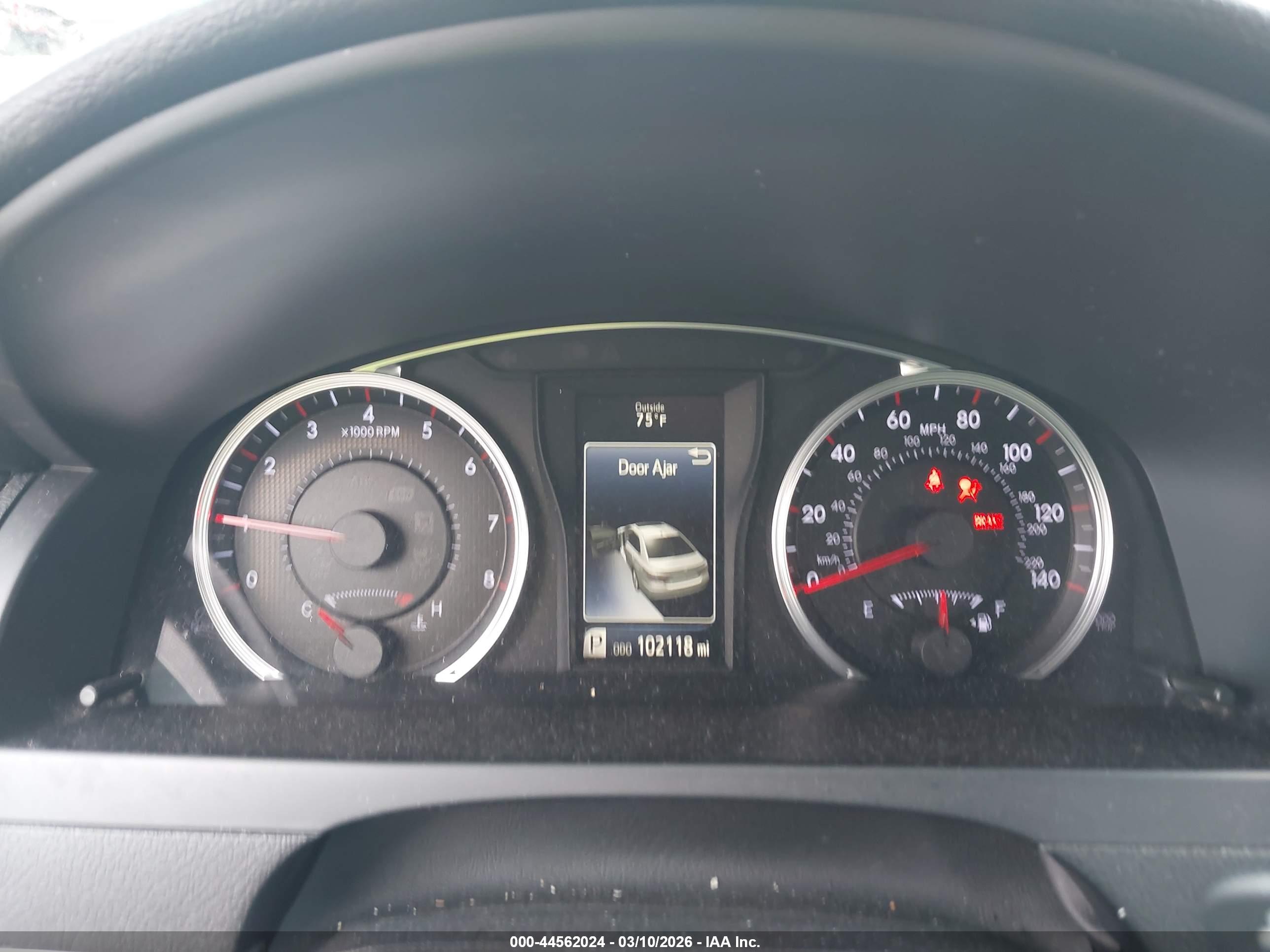 TOYOTA CAMRY image 7