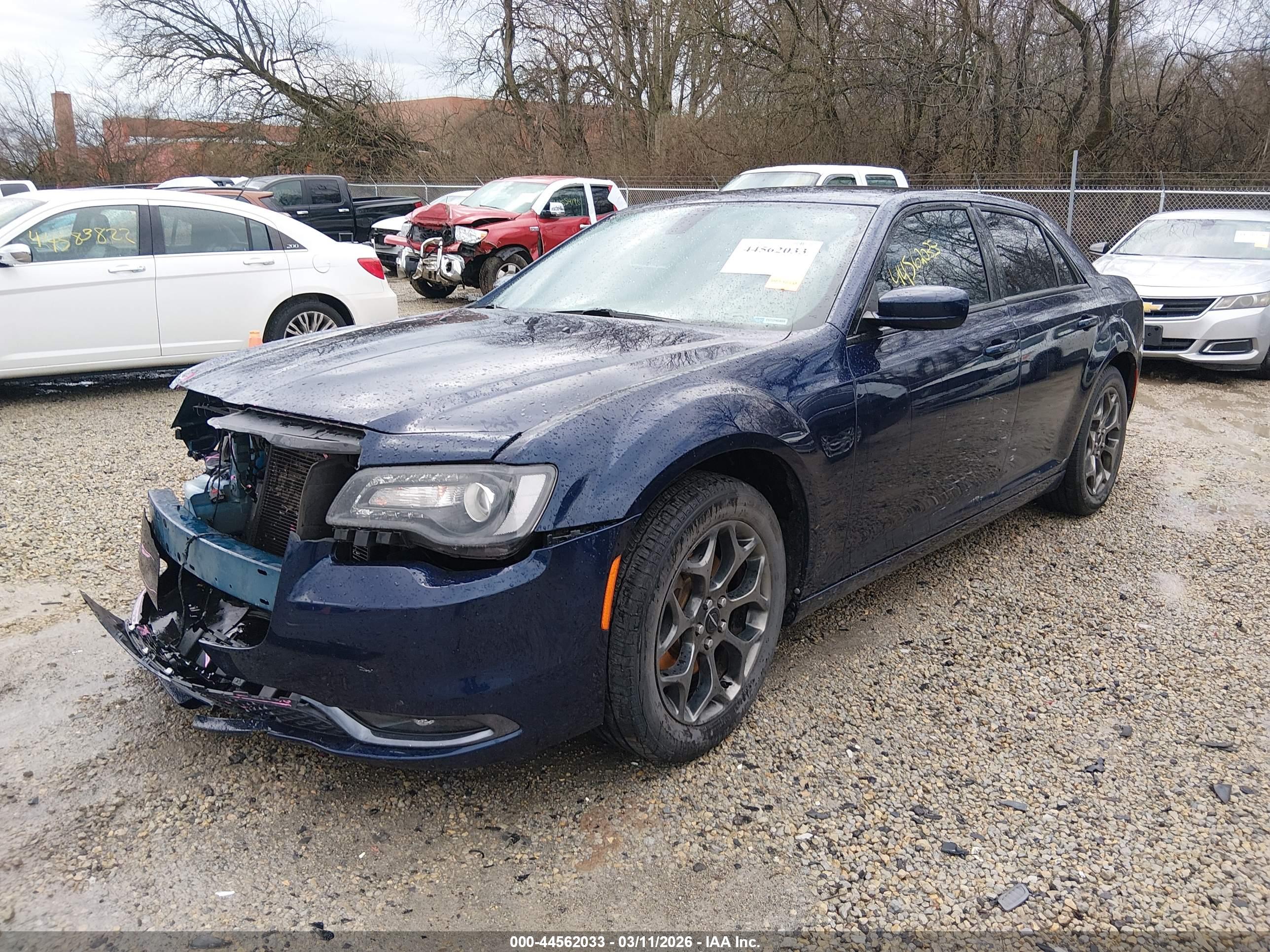 CHRYSLER 300 image 2