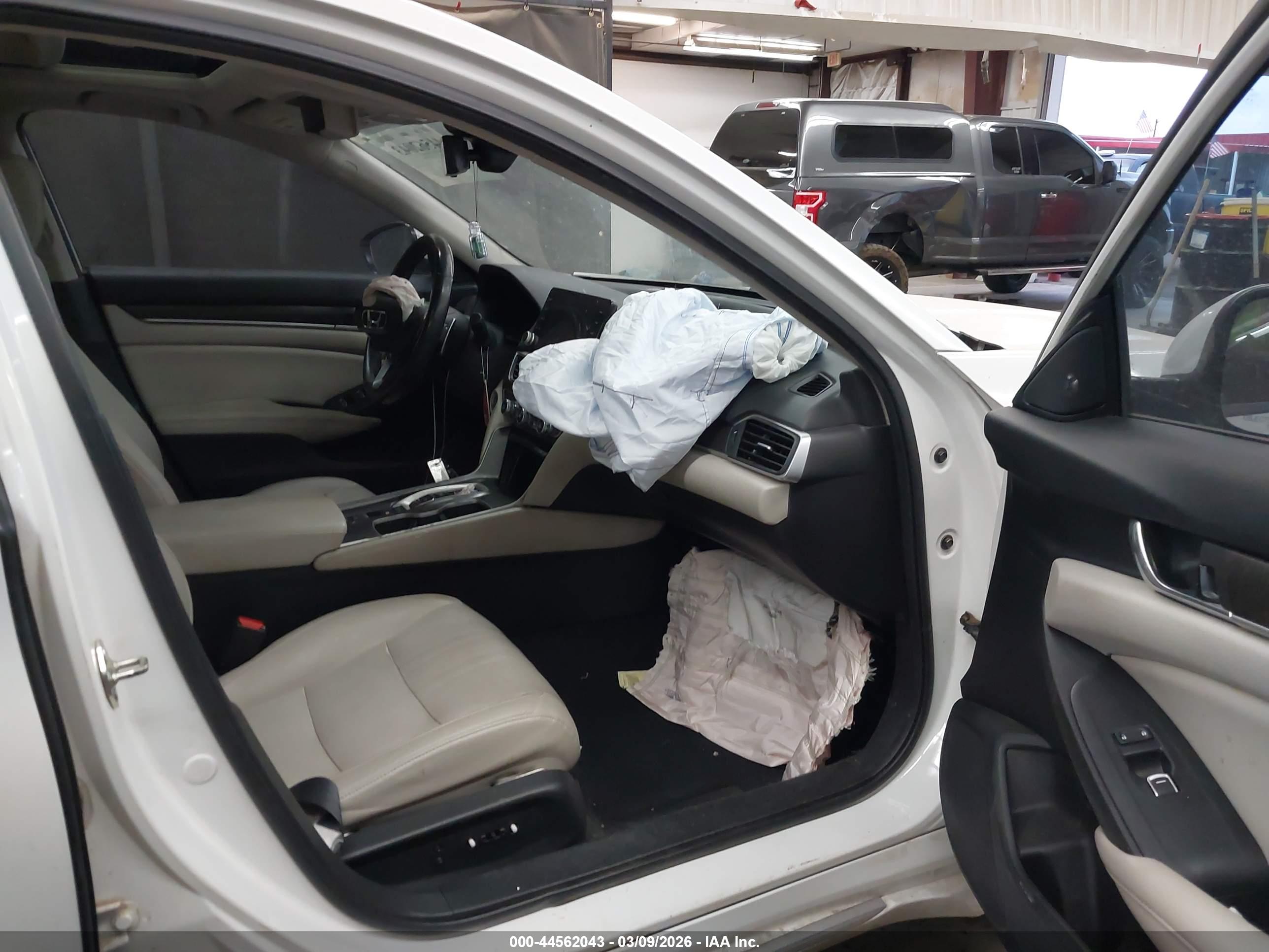 HONDA ACCORD image 5