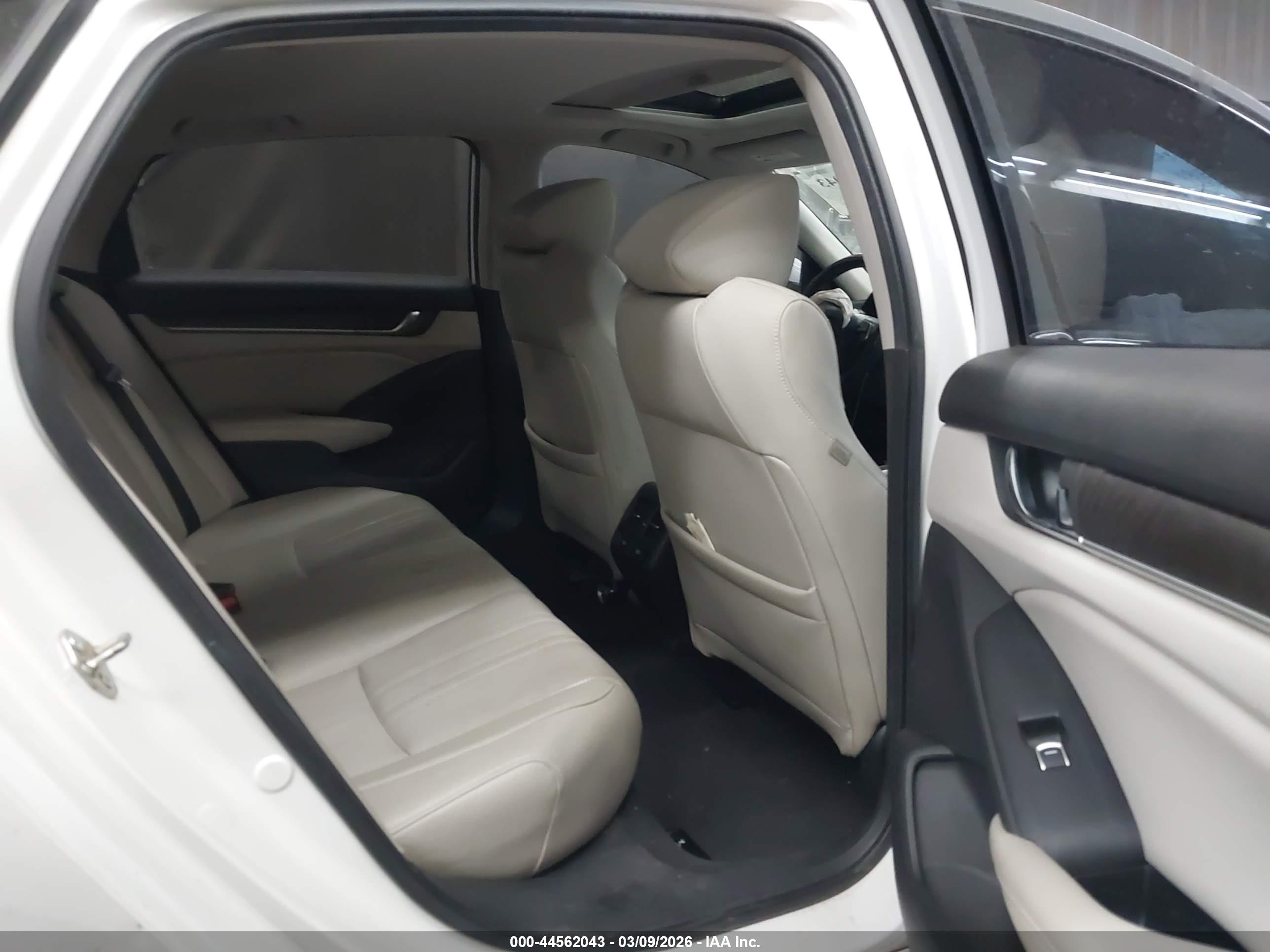 HONDA ACCORD image 8
