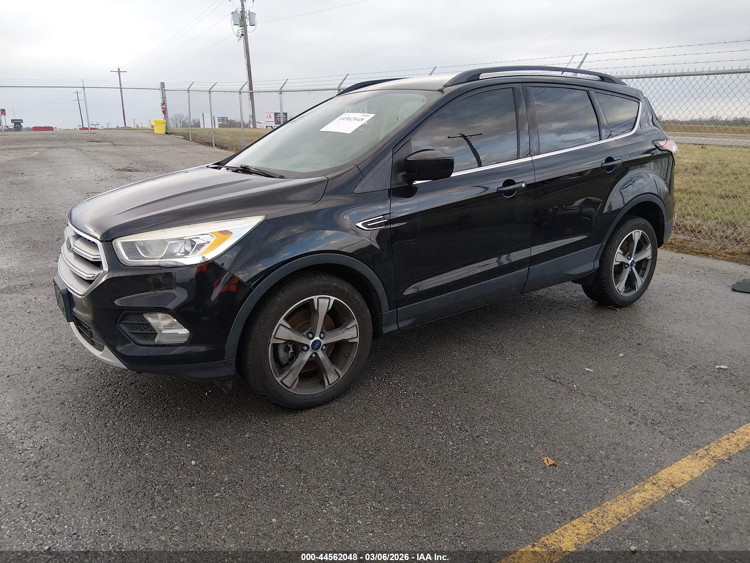 FORD ESCAPE image 2