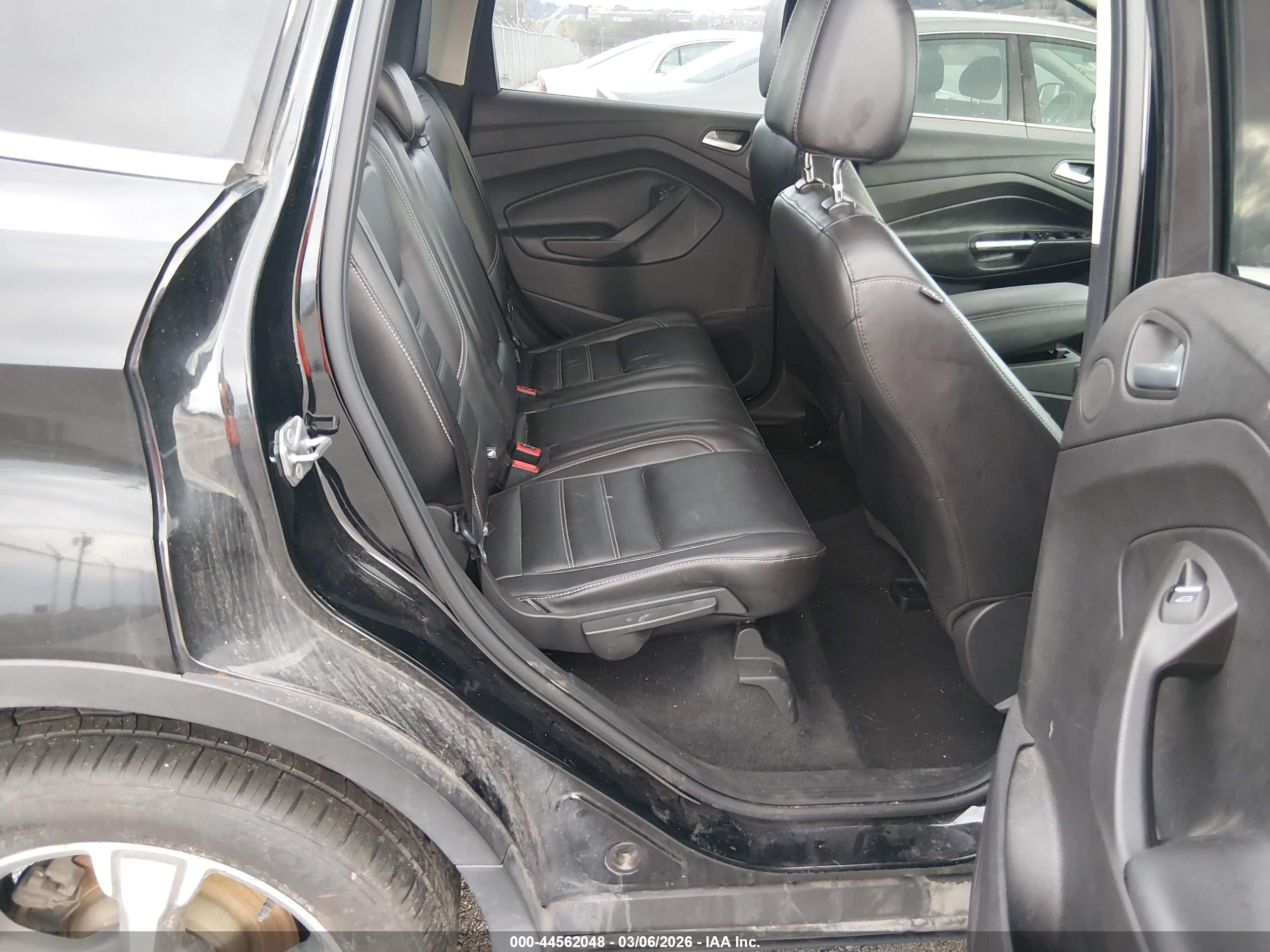 FORD ESCAPE image 8