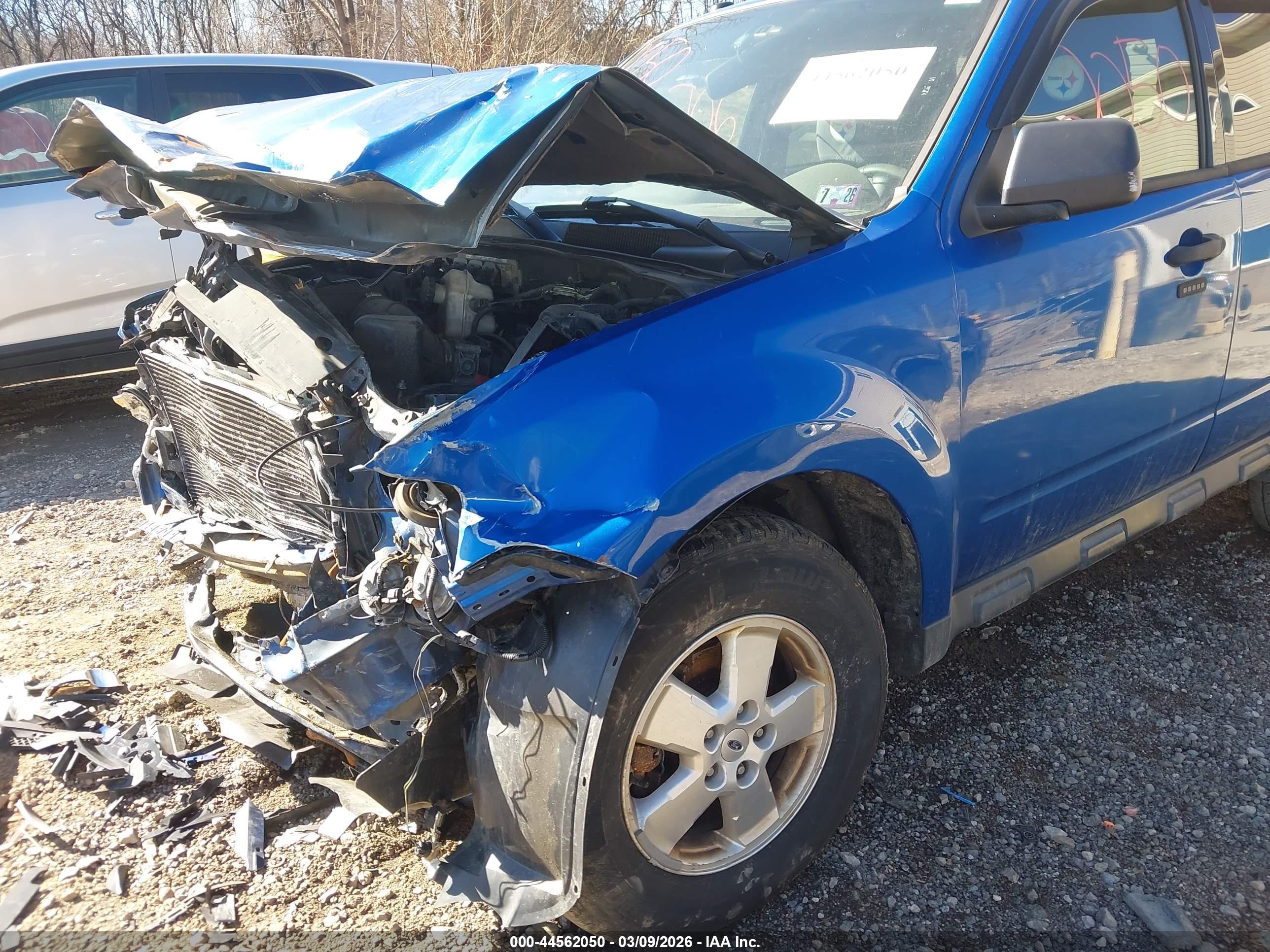 FORD ESCAPE image 6