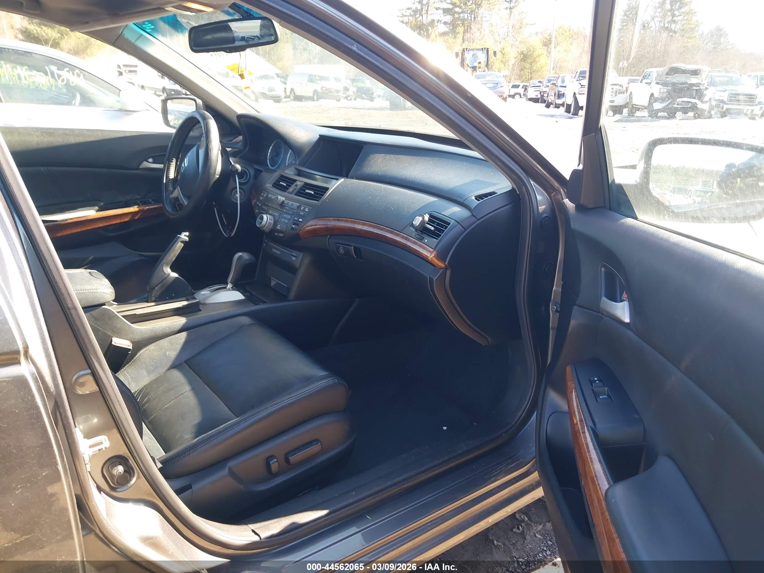 HONDA ACCORD image 5