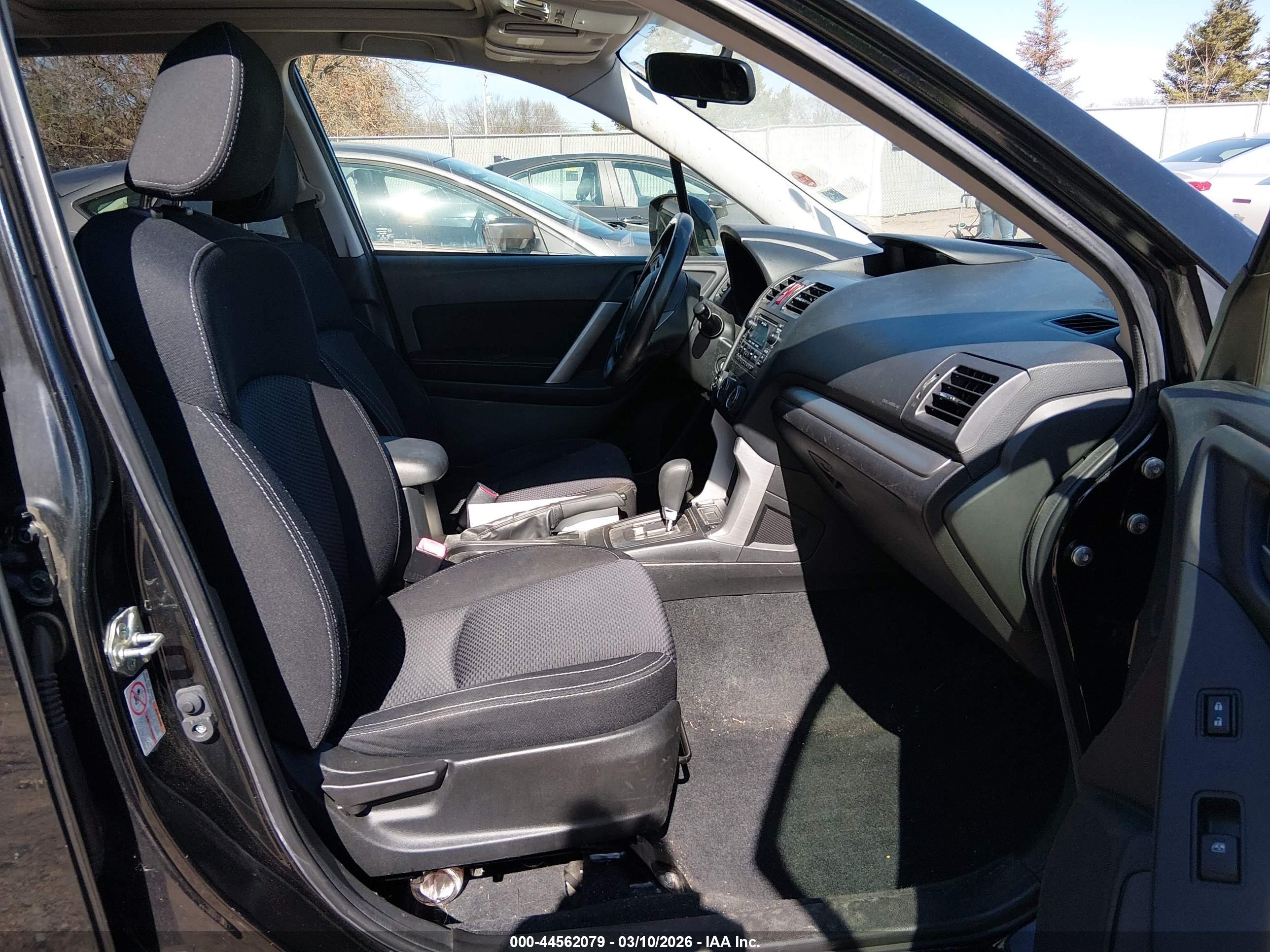 SUBARU FORESTER image 5