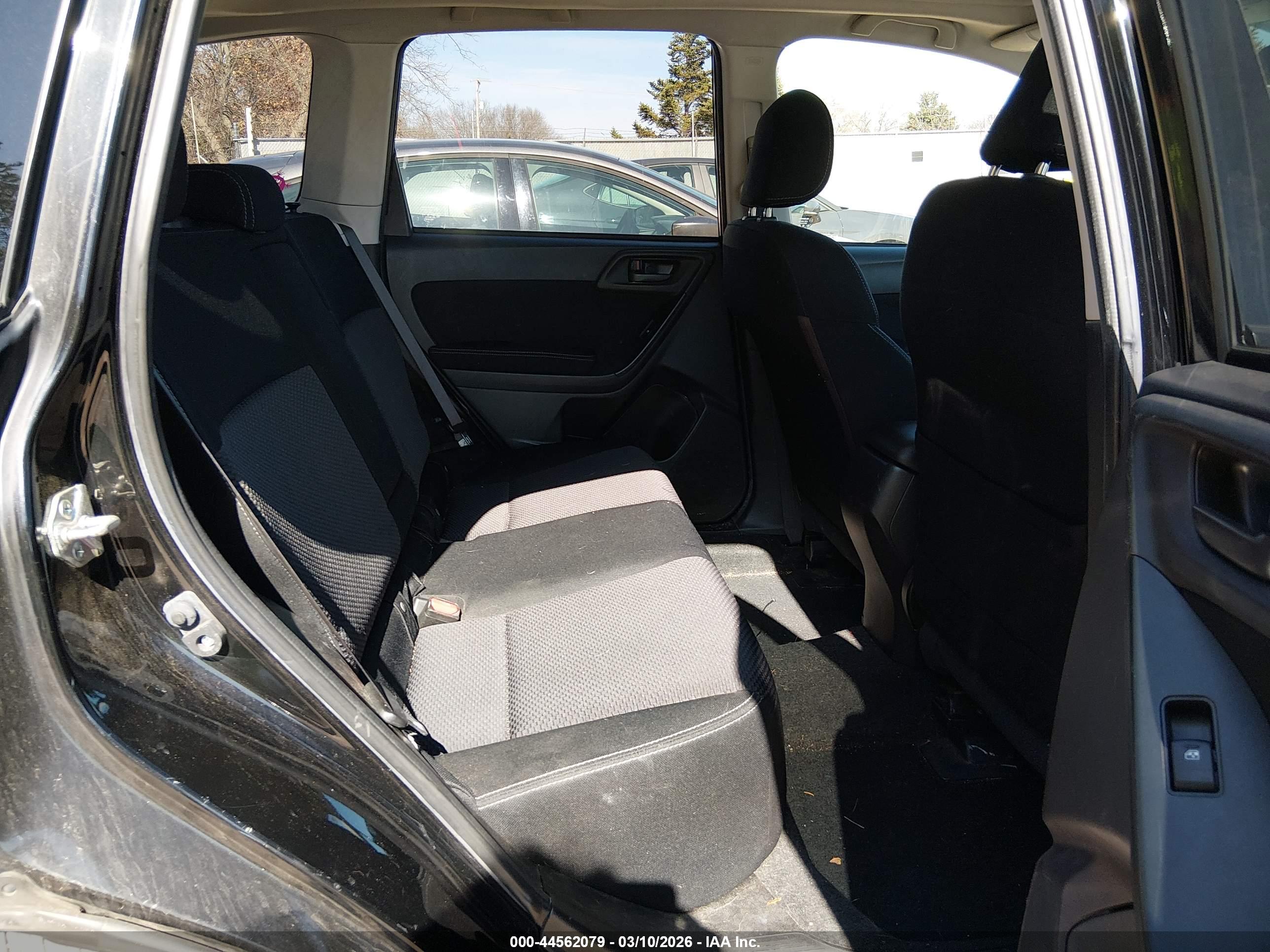 SUBARU FORESTER image 8