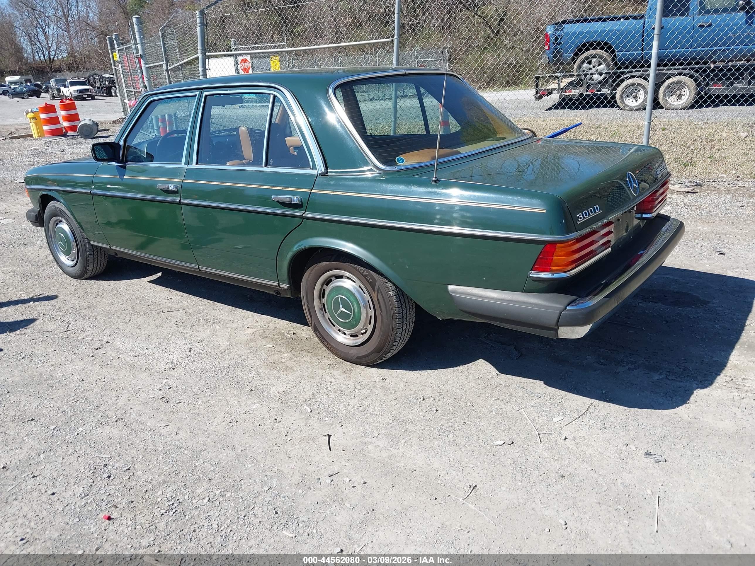 MERCEDES-BENZ 300D image 3
