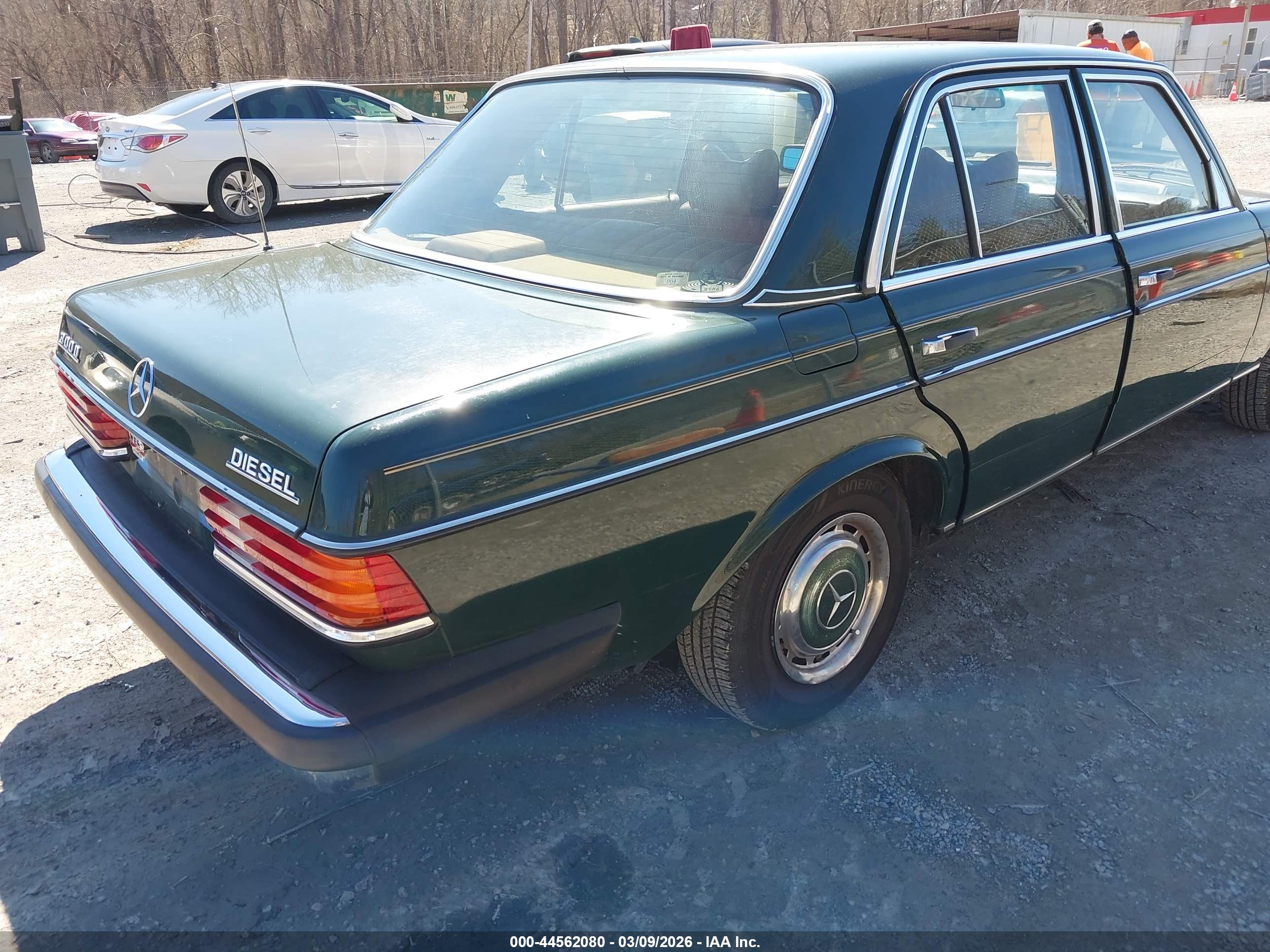 MERCEDES-BENZ 300D image 4
