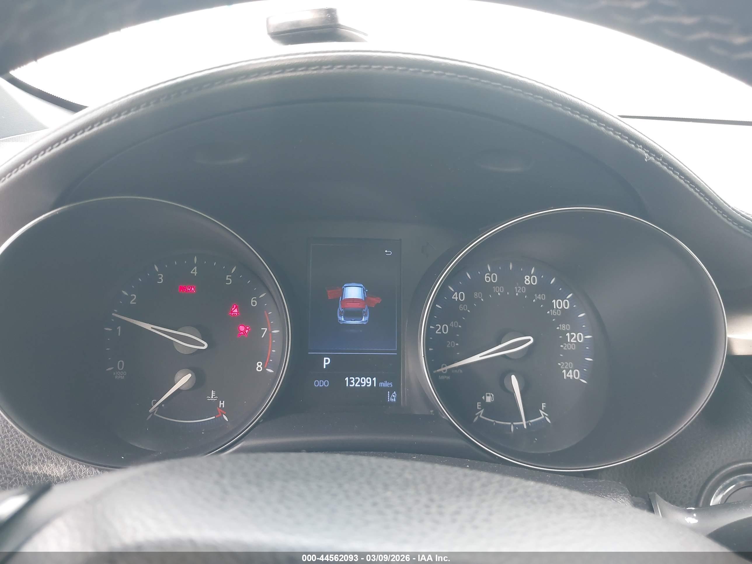 TOYOTA C-HR image 7