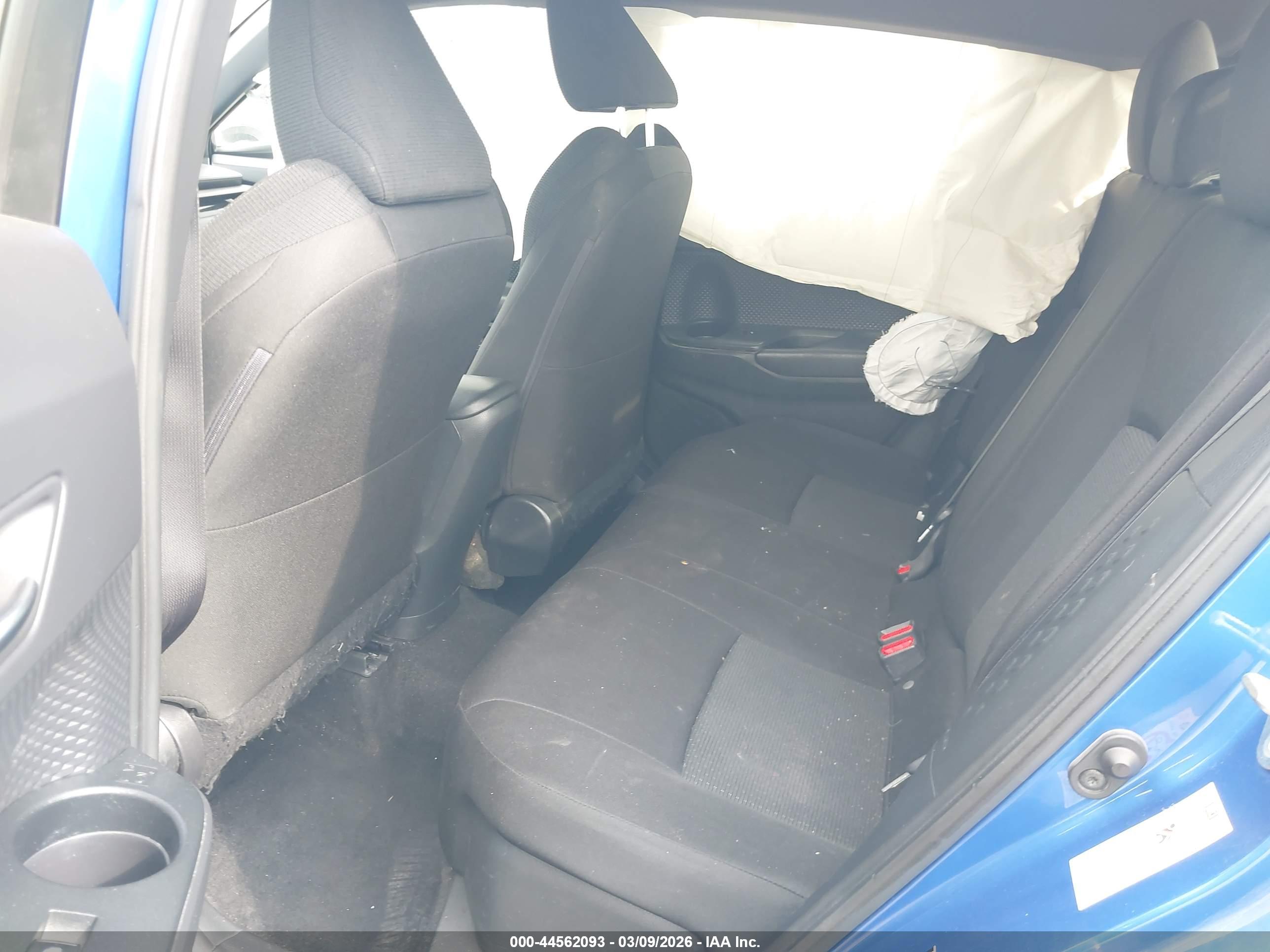 TOYOTA C-HR image 8